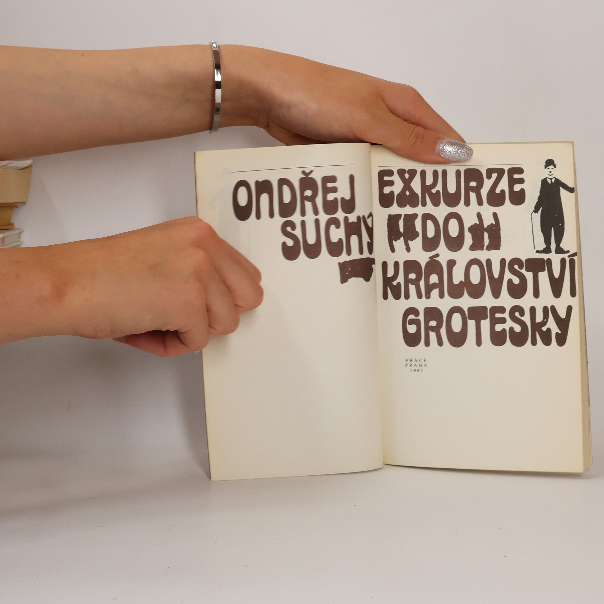 Ondřej Suchý Exkurze do království grotesky