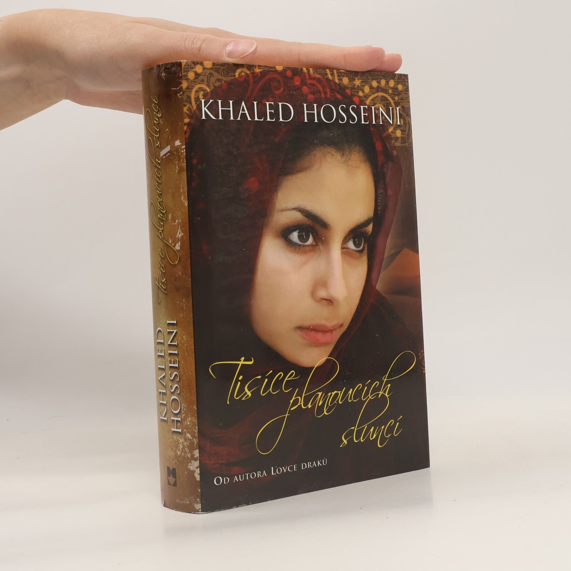 Khaled Hosseini Tisíce planoucích sluncí