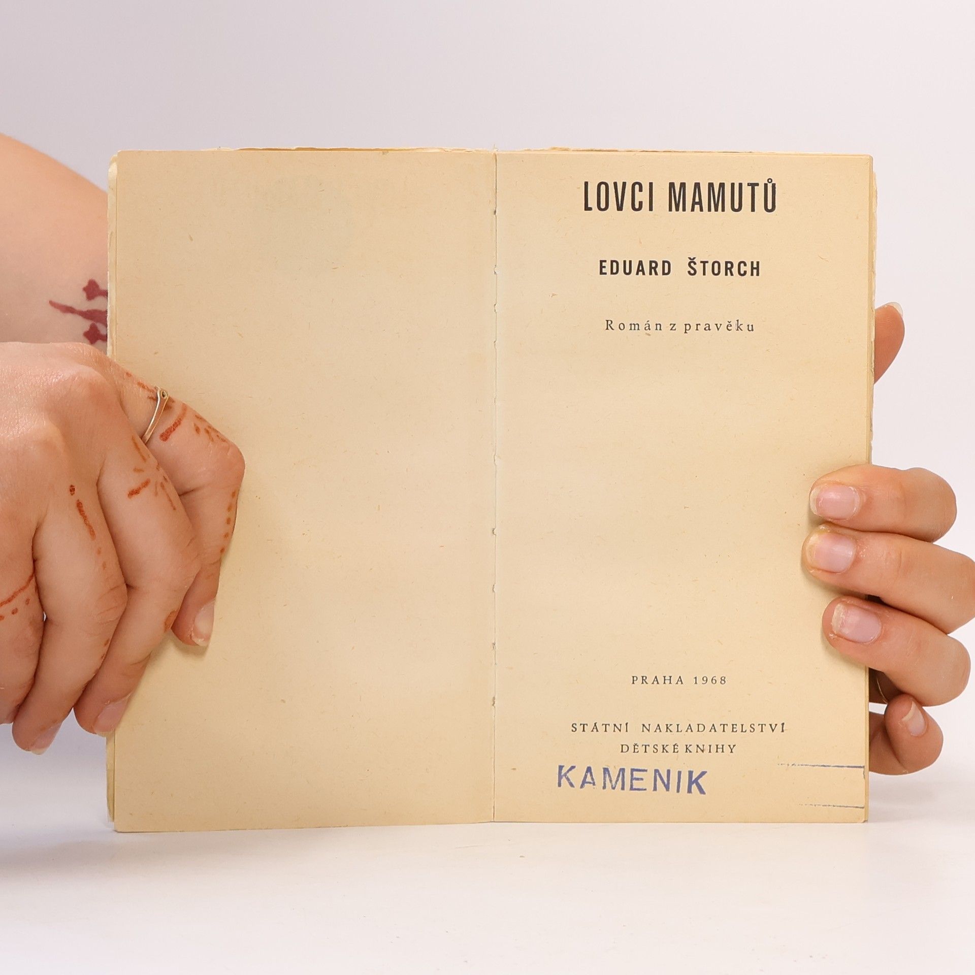Eduard Štorch Lovci mamutů