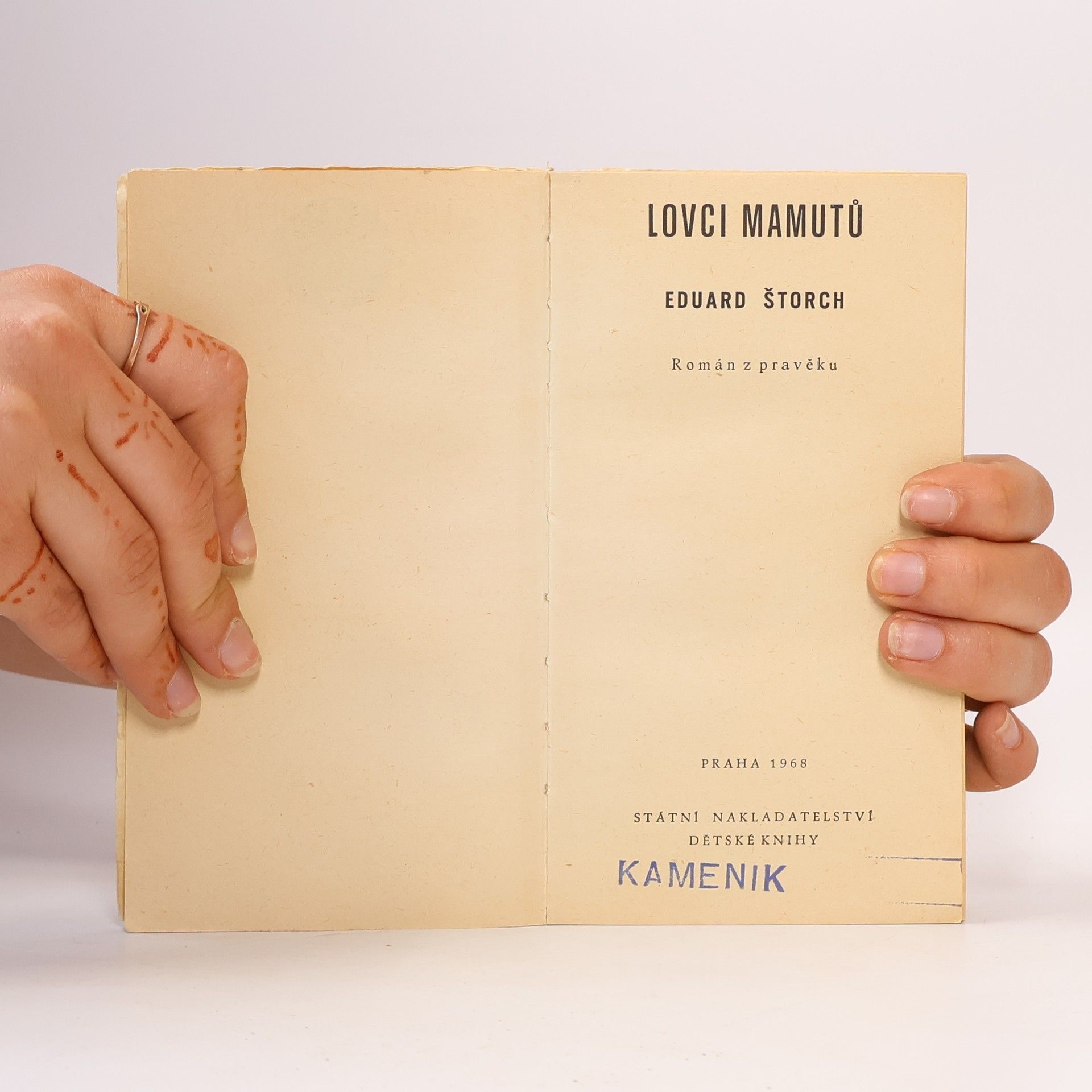 Eduard Štorch Lovci mamutů