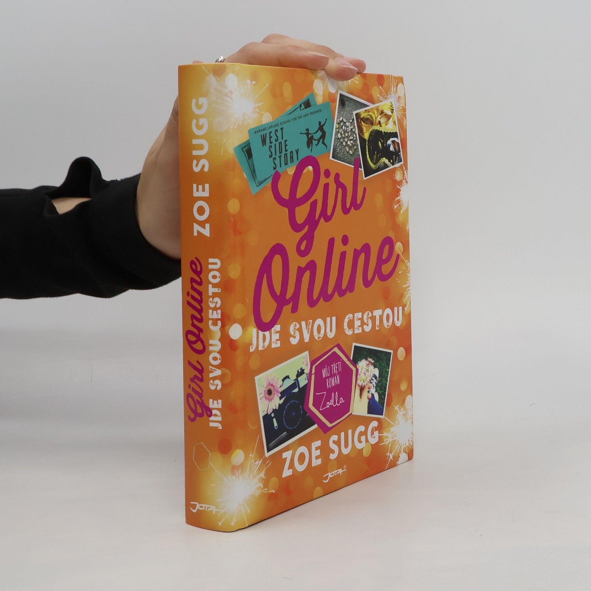 Zoe Sugg Girl Online jde svou cestou