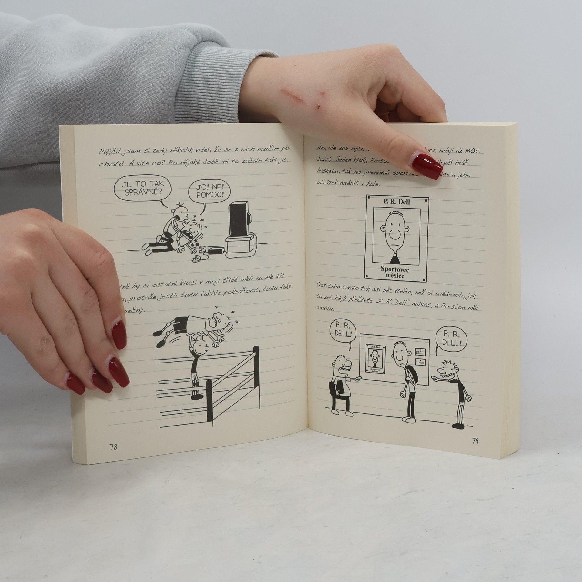 Jeff Kinney Deník malého poseroutky 1