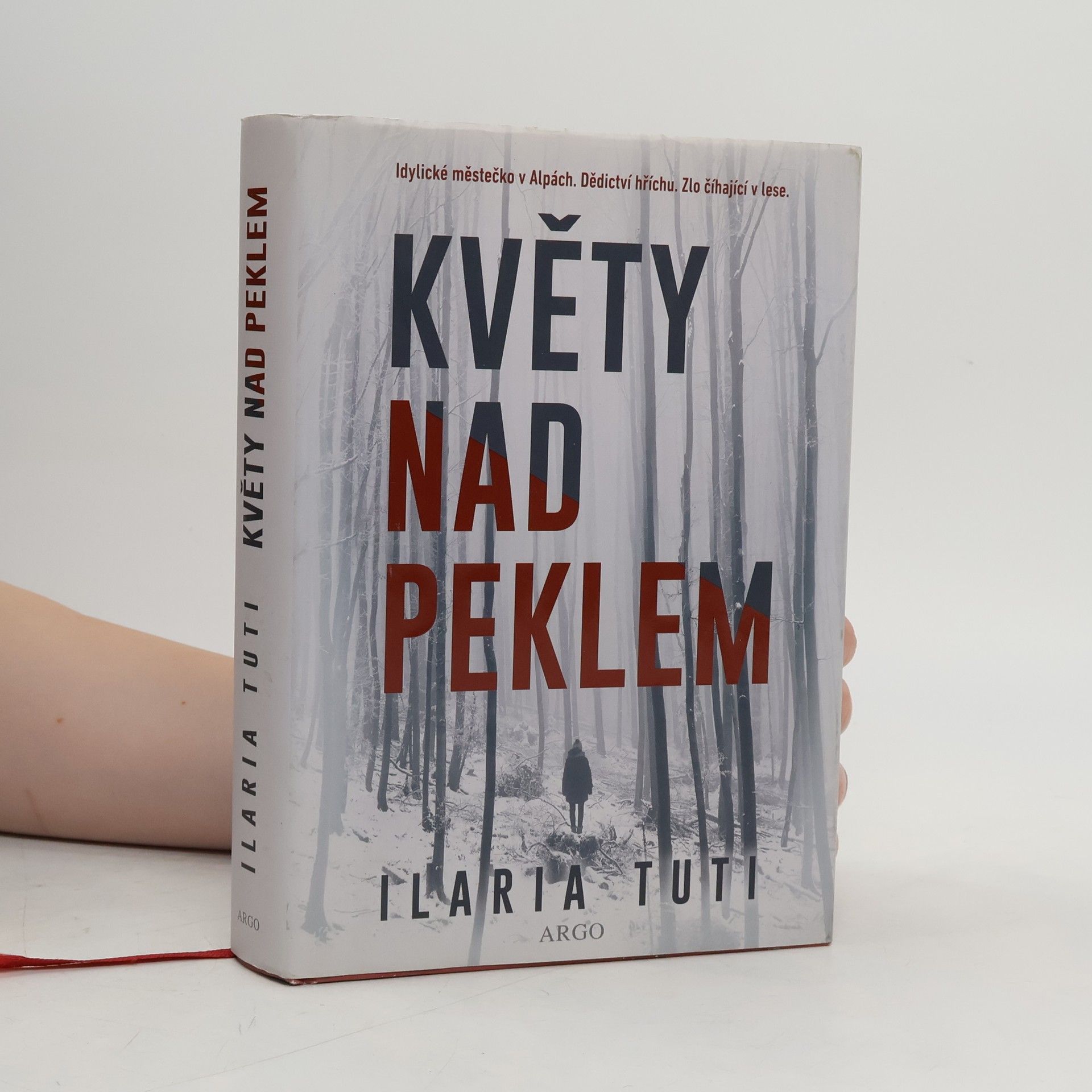 Ilaria Tuti Květy nad peklem