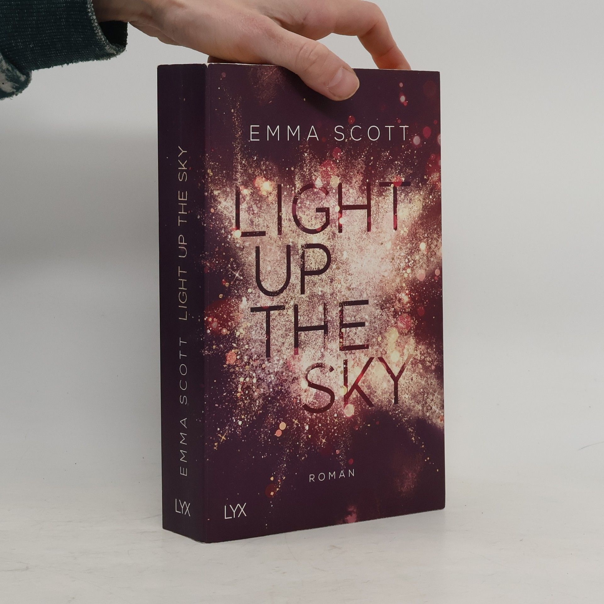 Emma Scott Light up the Sky