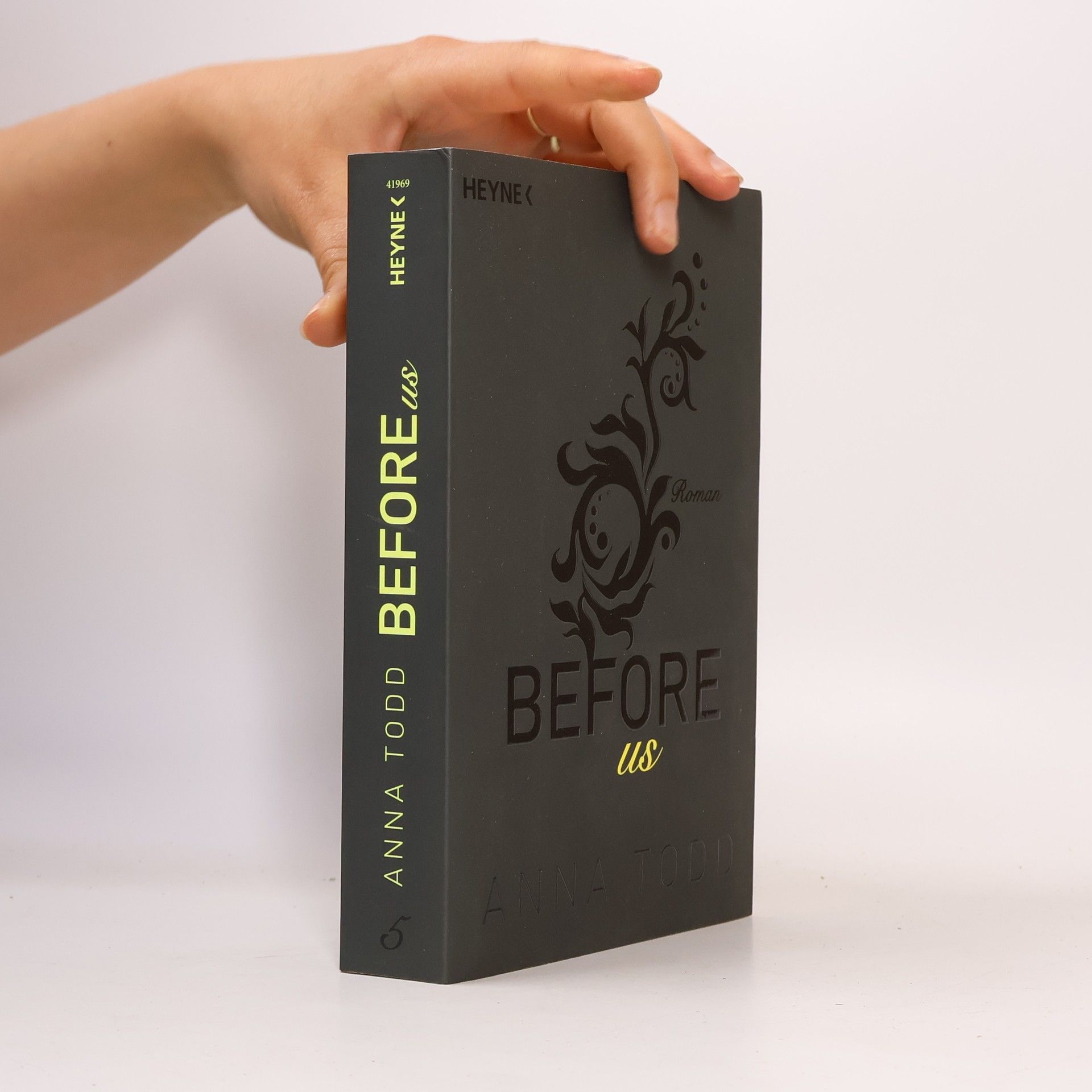 Anna Todd After 5. Before Us