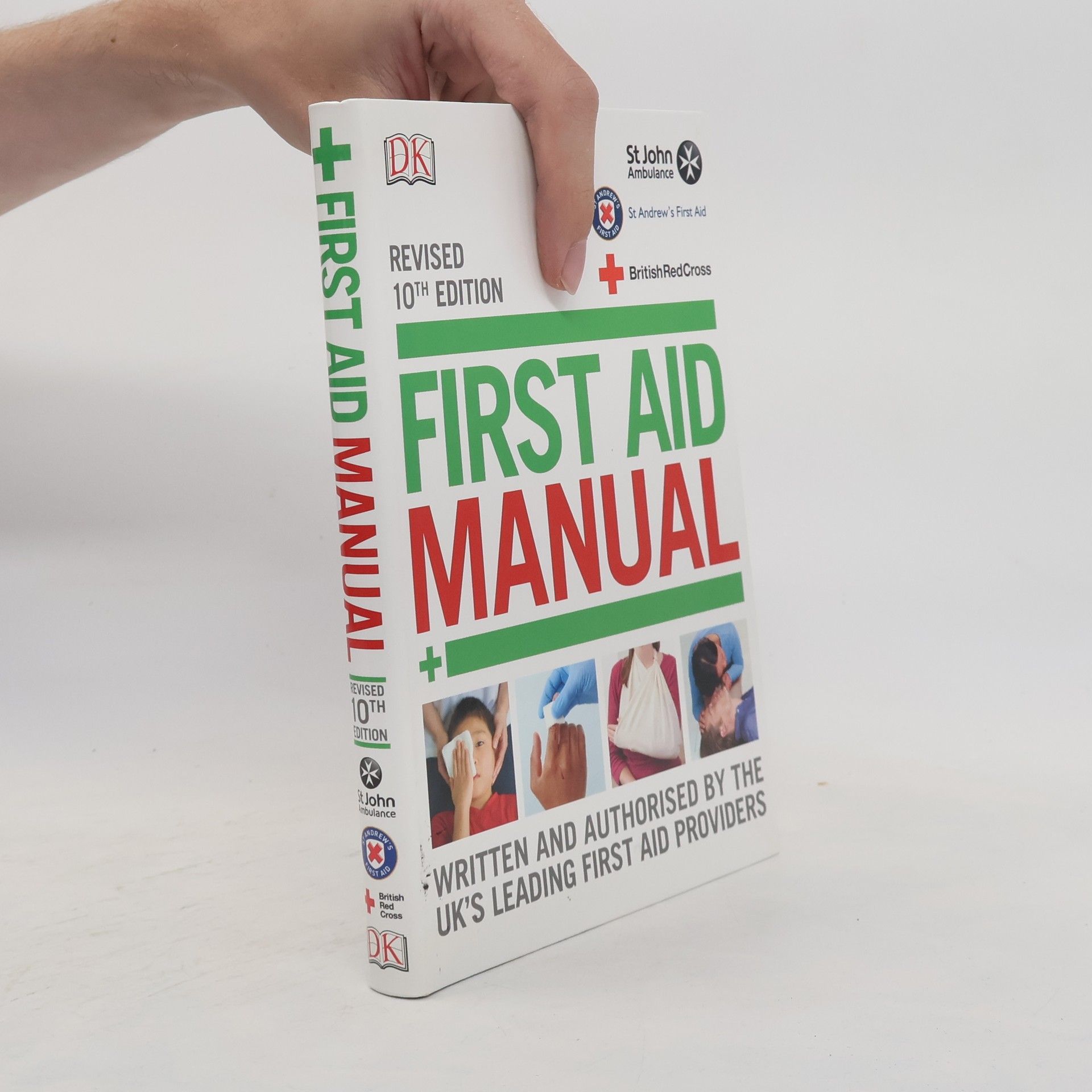 Kolektiv autorů First aid manual