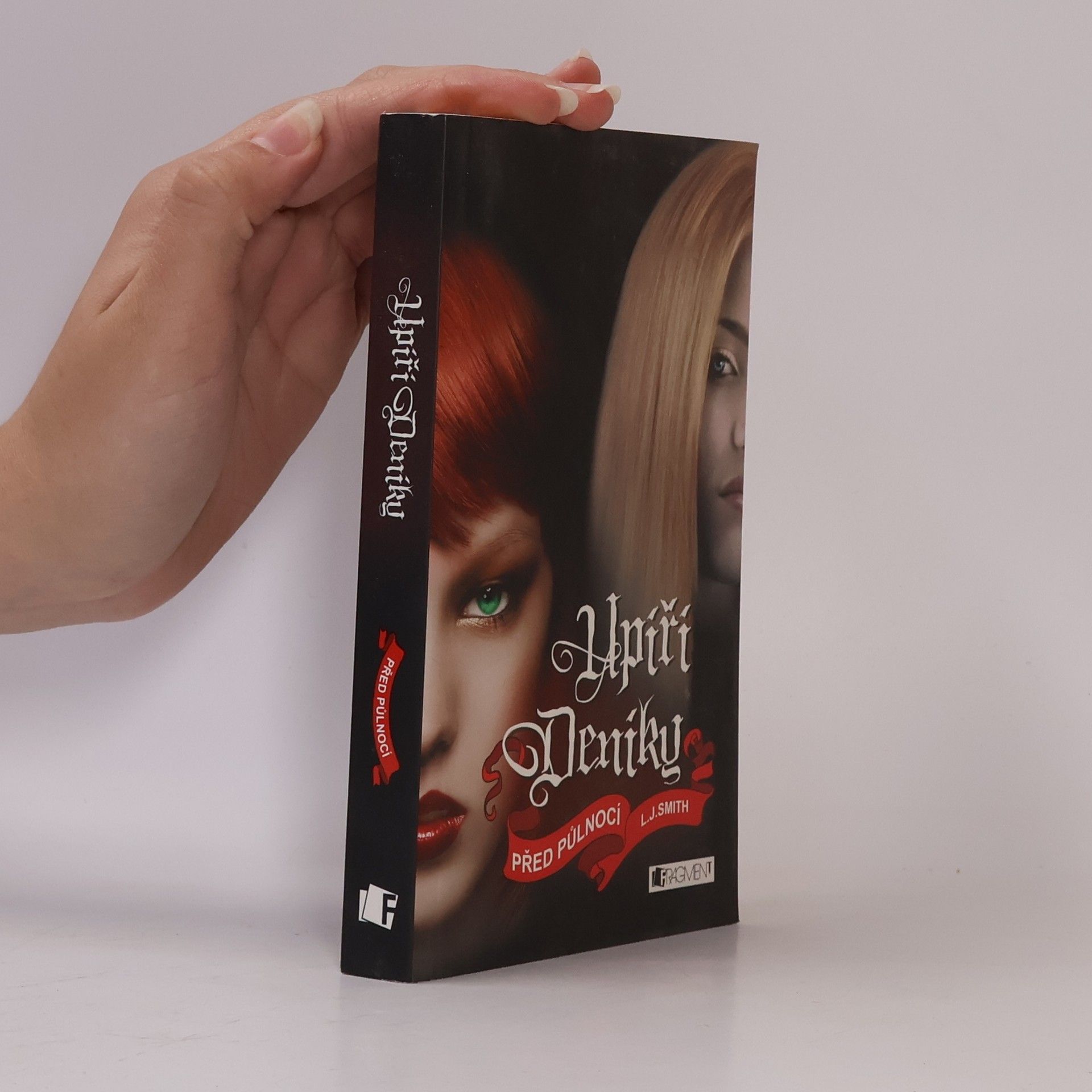 L. J. Smith Upíří deníky. Před půlnocí