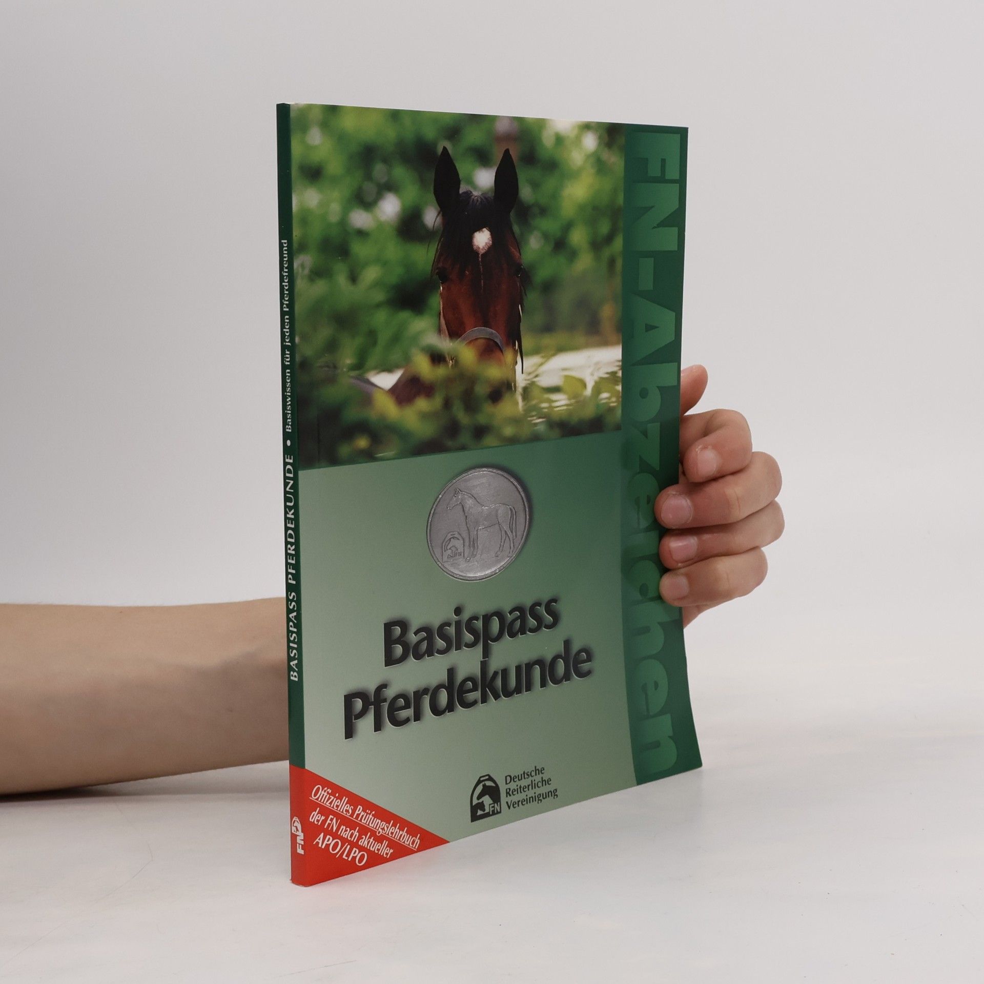 Isabelle Neumann-Cosel Basispass Pferdekunde