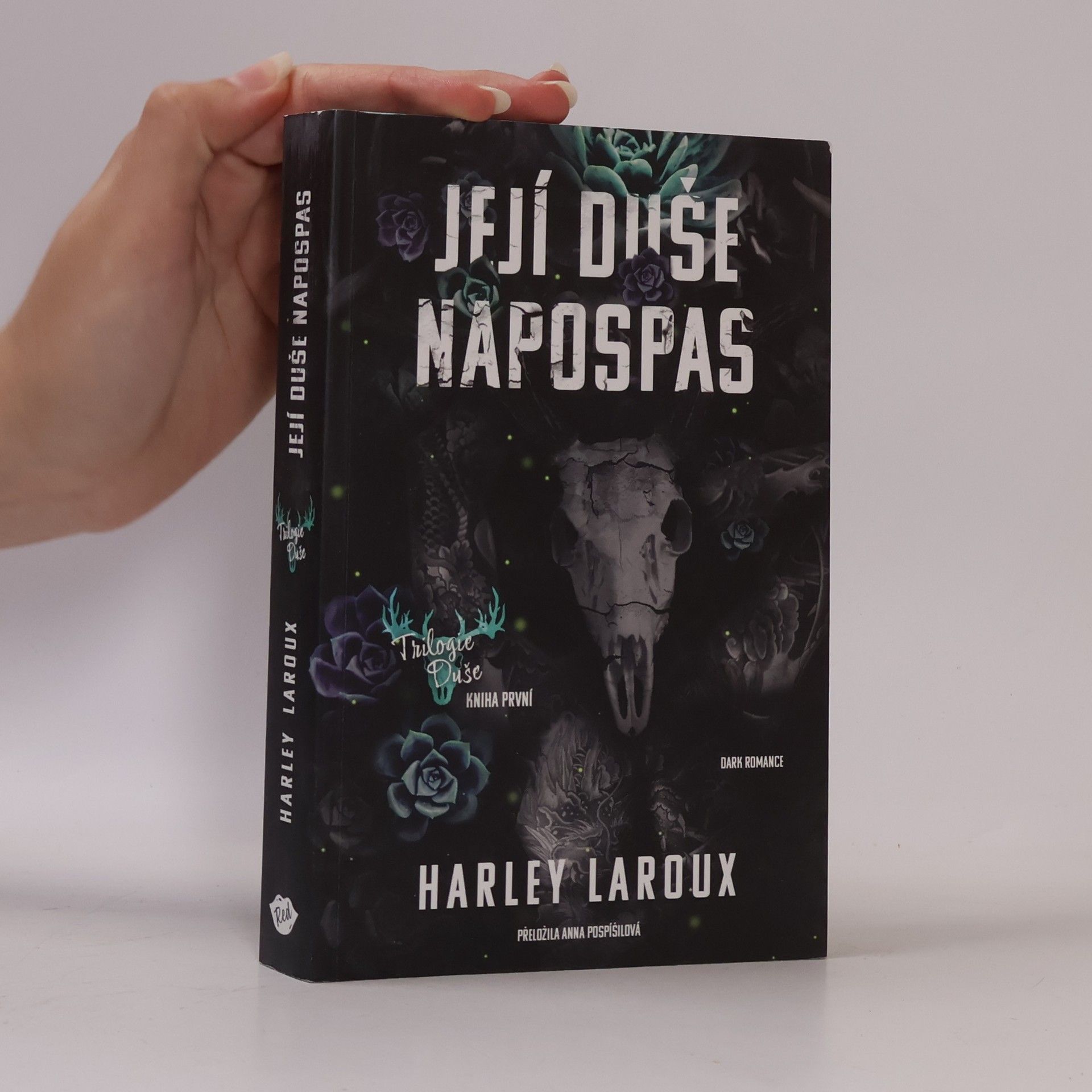Harley Laroux Její duše napospas