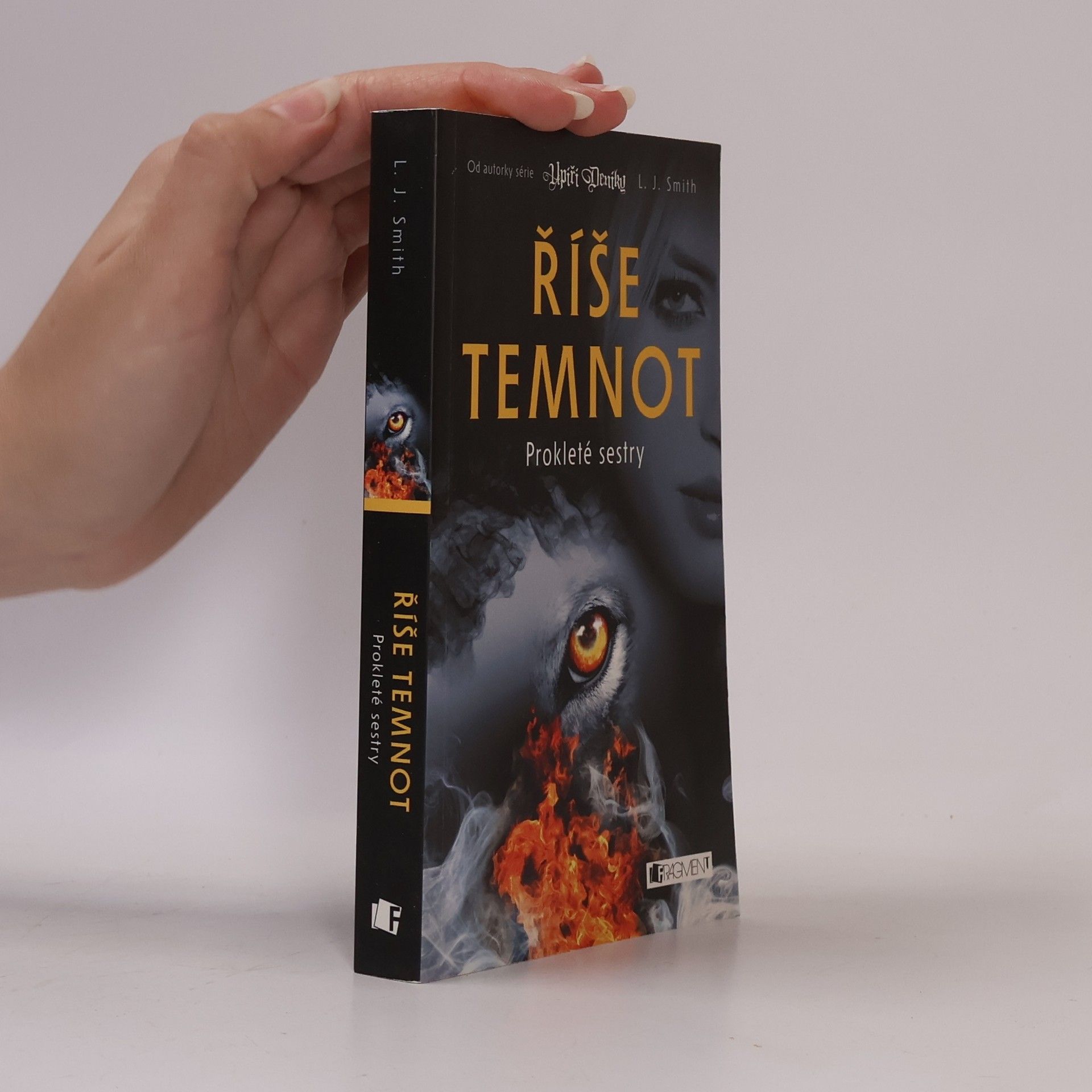 L. J. Smith Říše temnot. Prokleté sestry