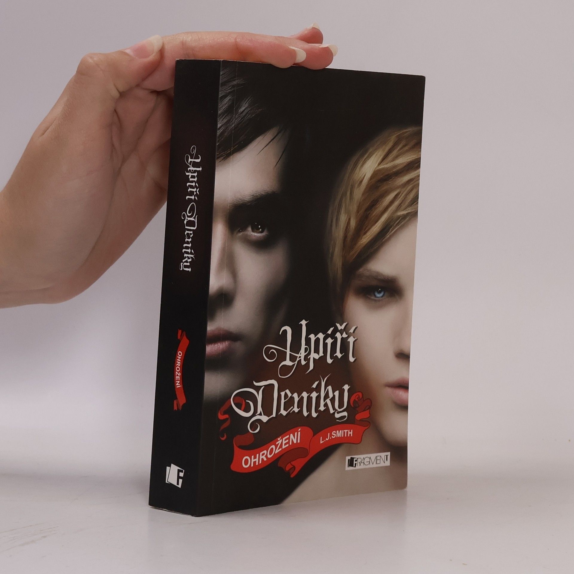 Lisa Jane Smith Upíří deníky. Ohrožení
