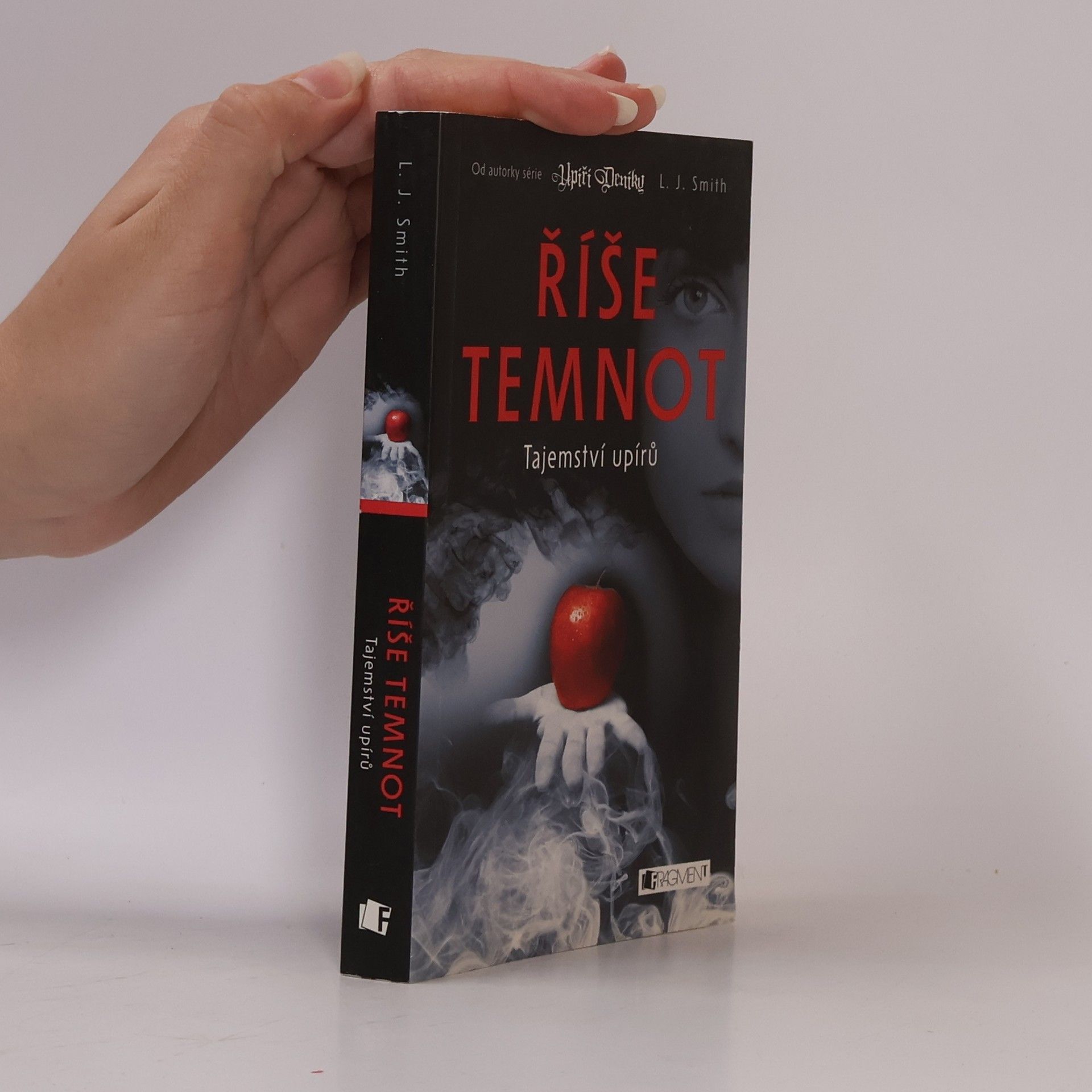 L. J. Smith Říše temnot. Tajemství upírů