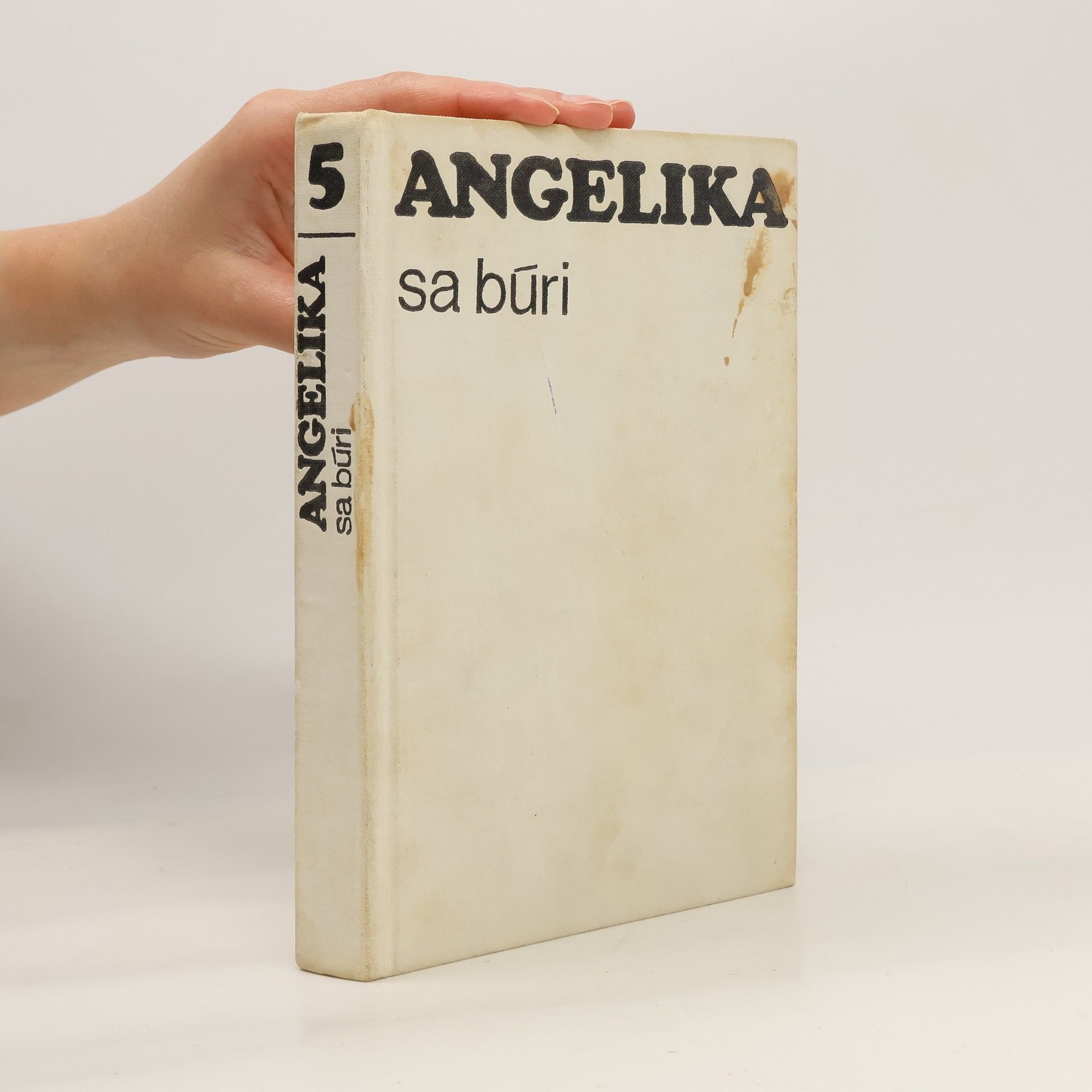 Angelika 5