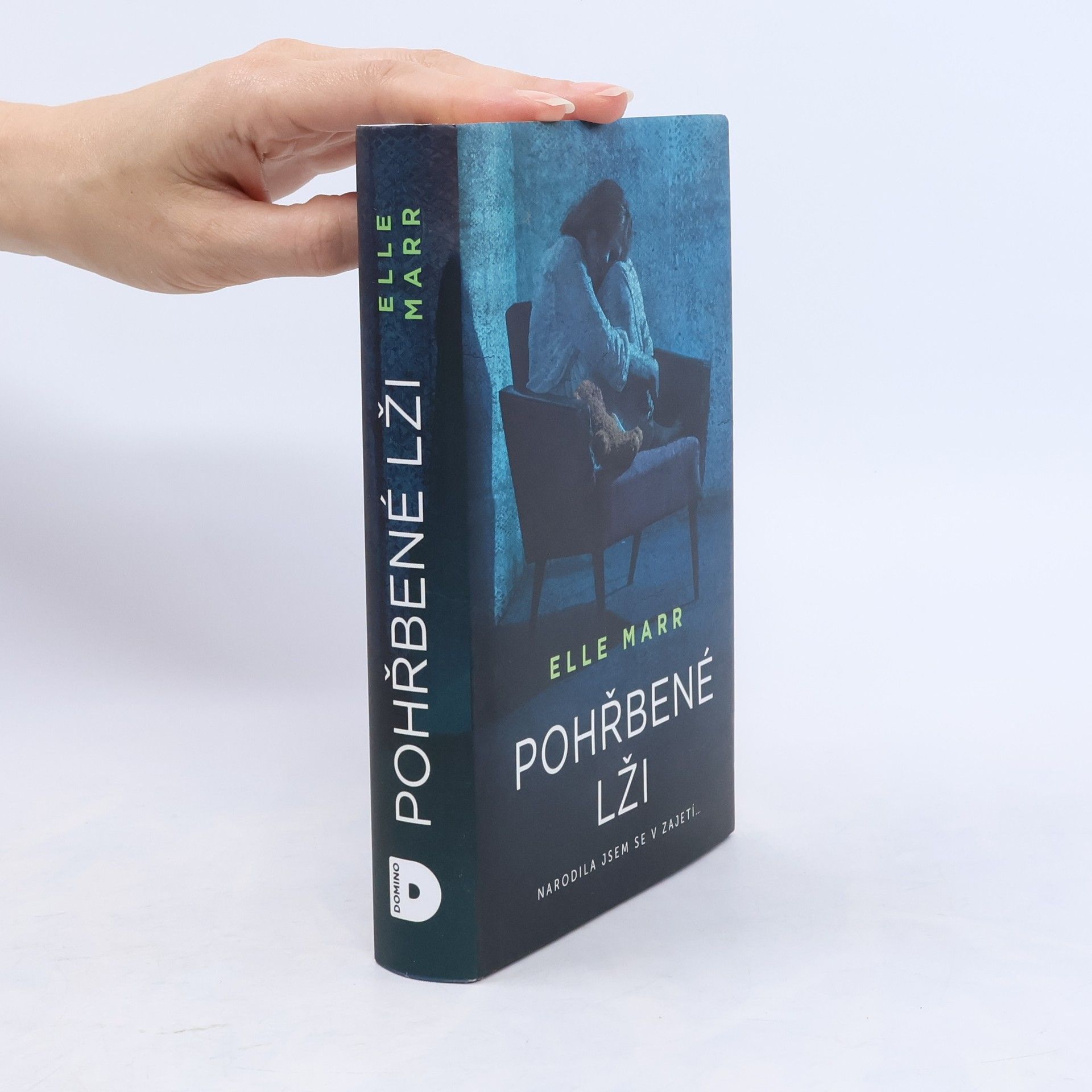 Elle Marr Pohřbené lži