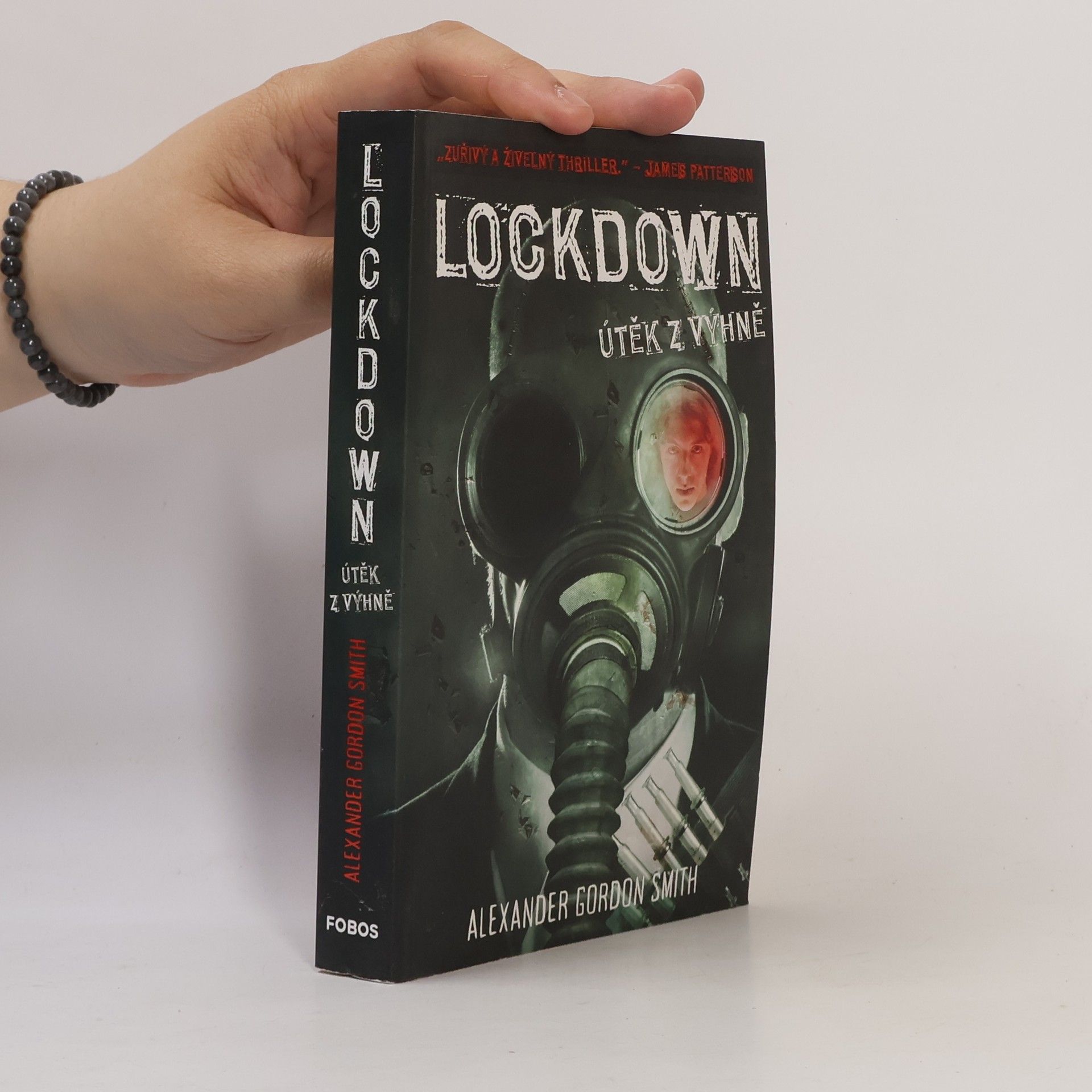 Alexander Gordon Smith Lockdown