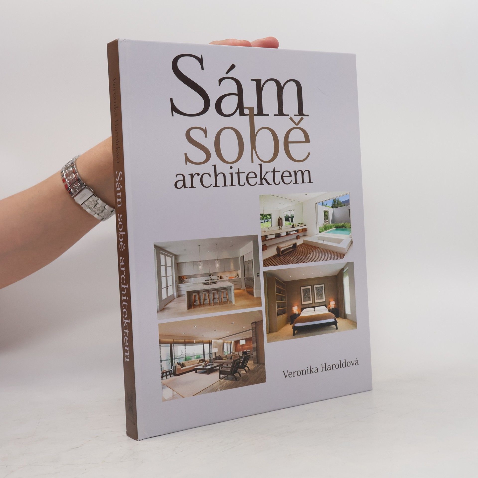 Veronika Haroldová Sám sobě architektem