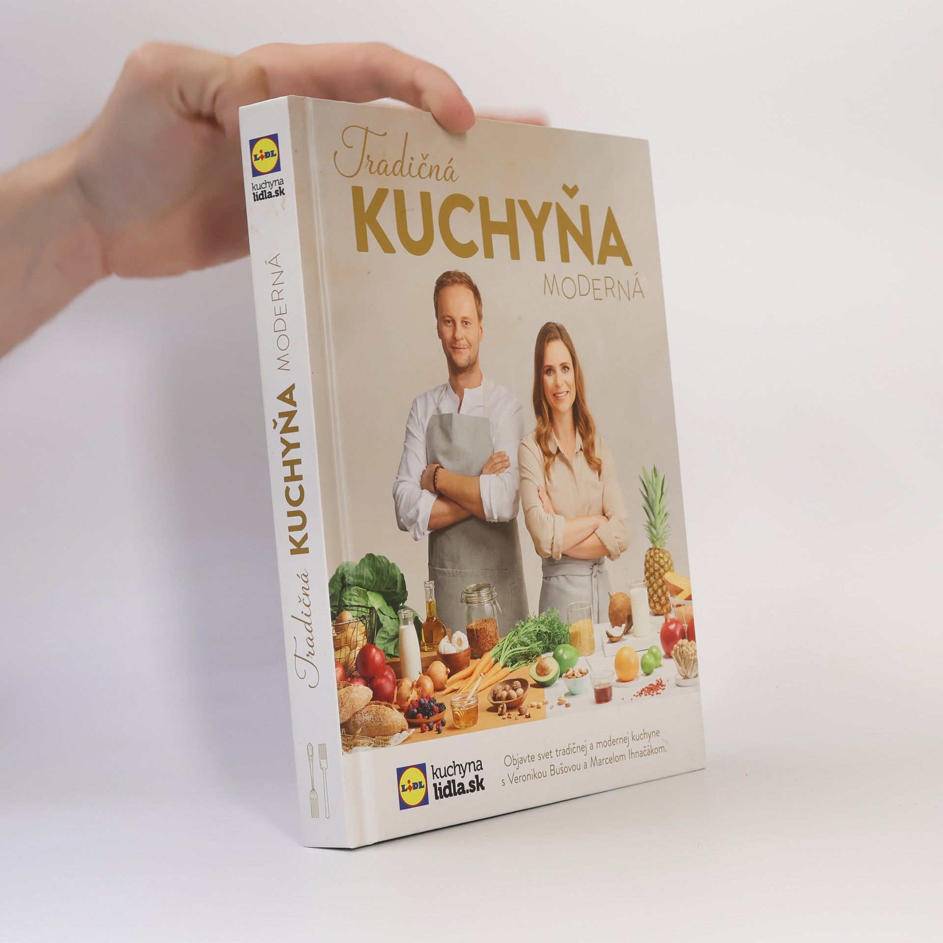 Veronika Bušová Tradičná kuchyňa moderná