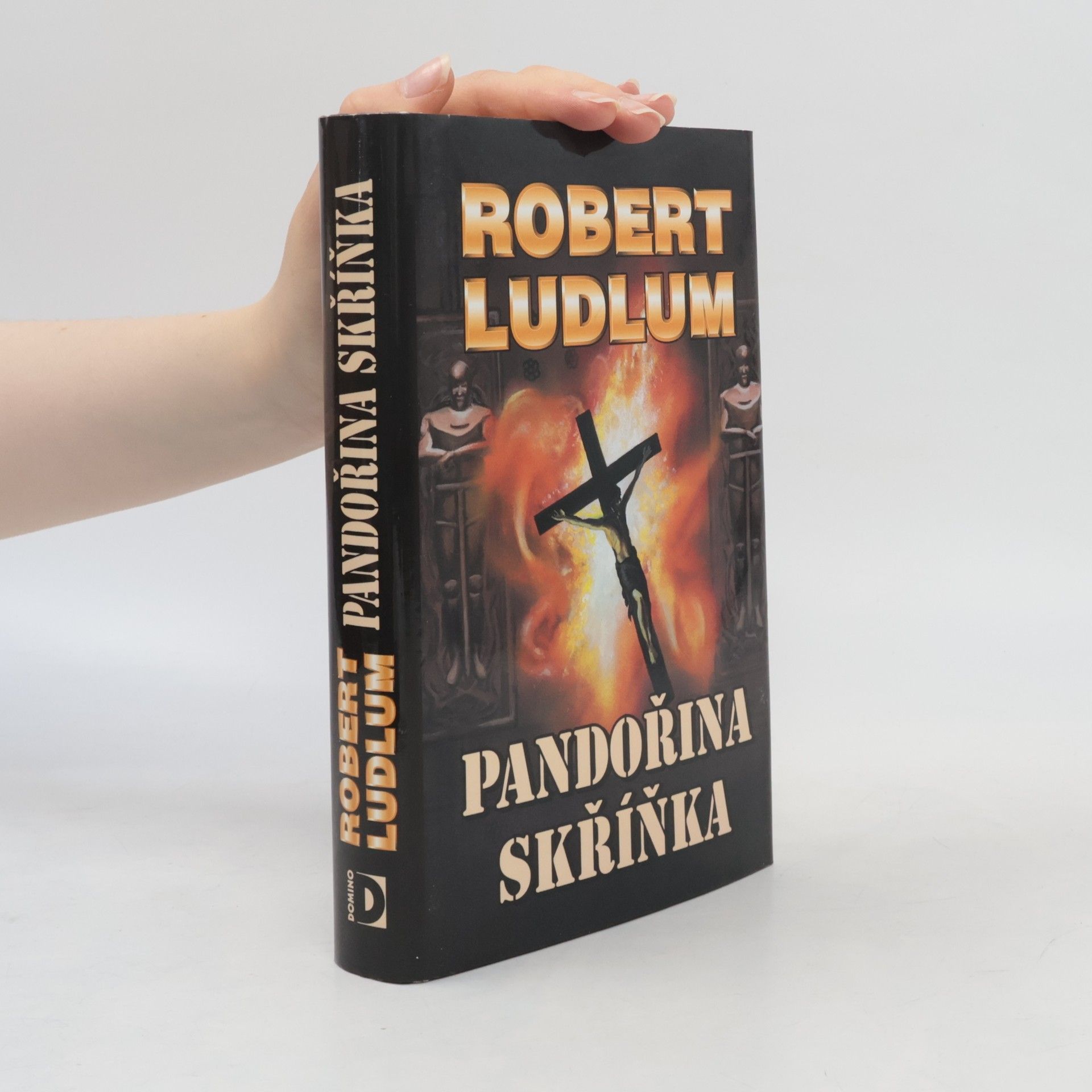 Robert Ludlum Pandořina skříňka