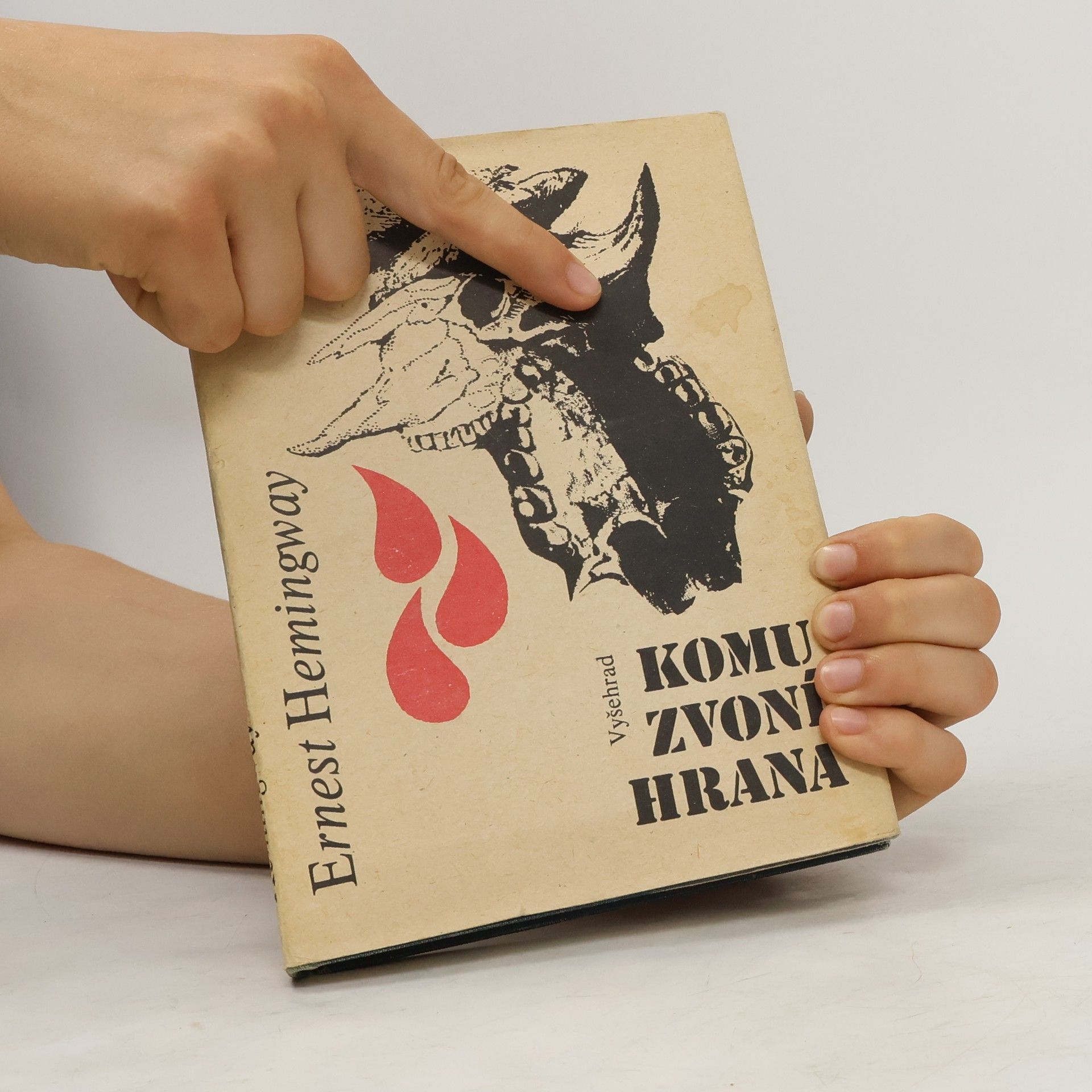 Ernest Hemingway Komu zvoní hrana
