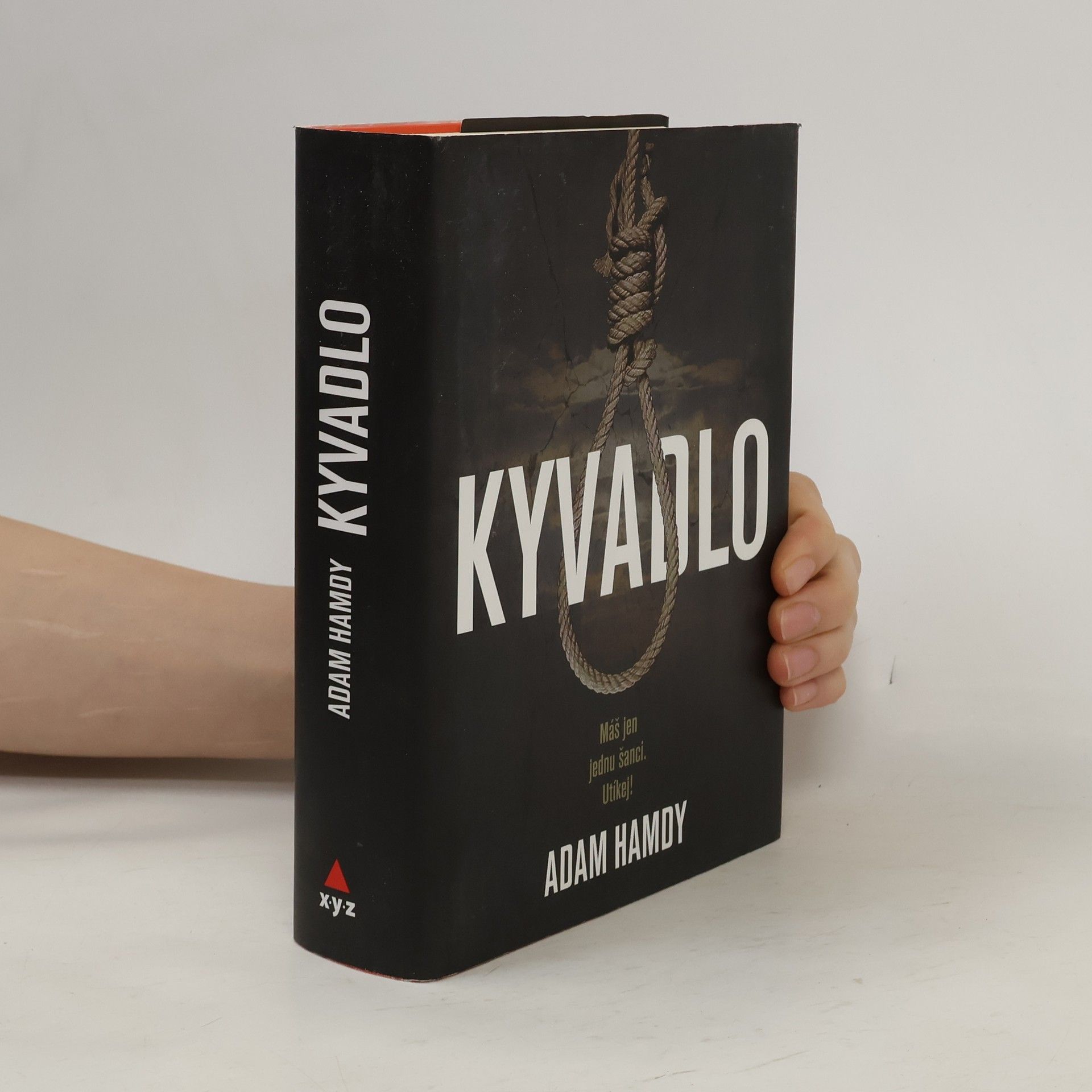 Adam Hamdy Kyvadlo