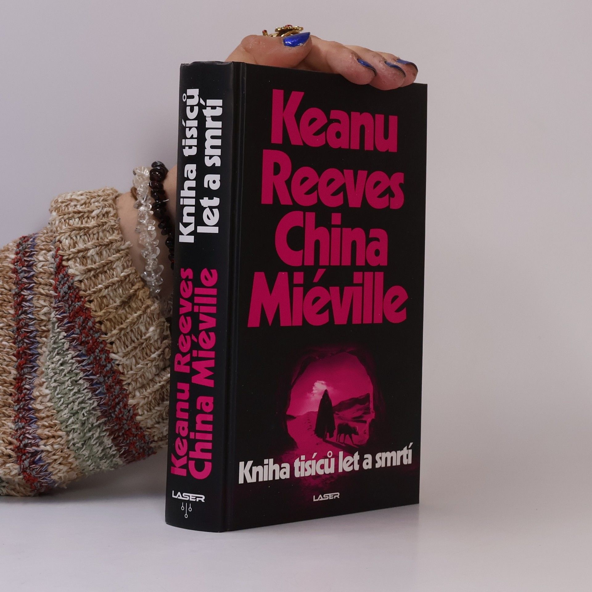 Keanu Reeves Kniha tisíců let a smrtí