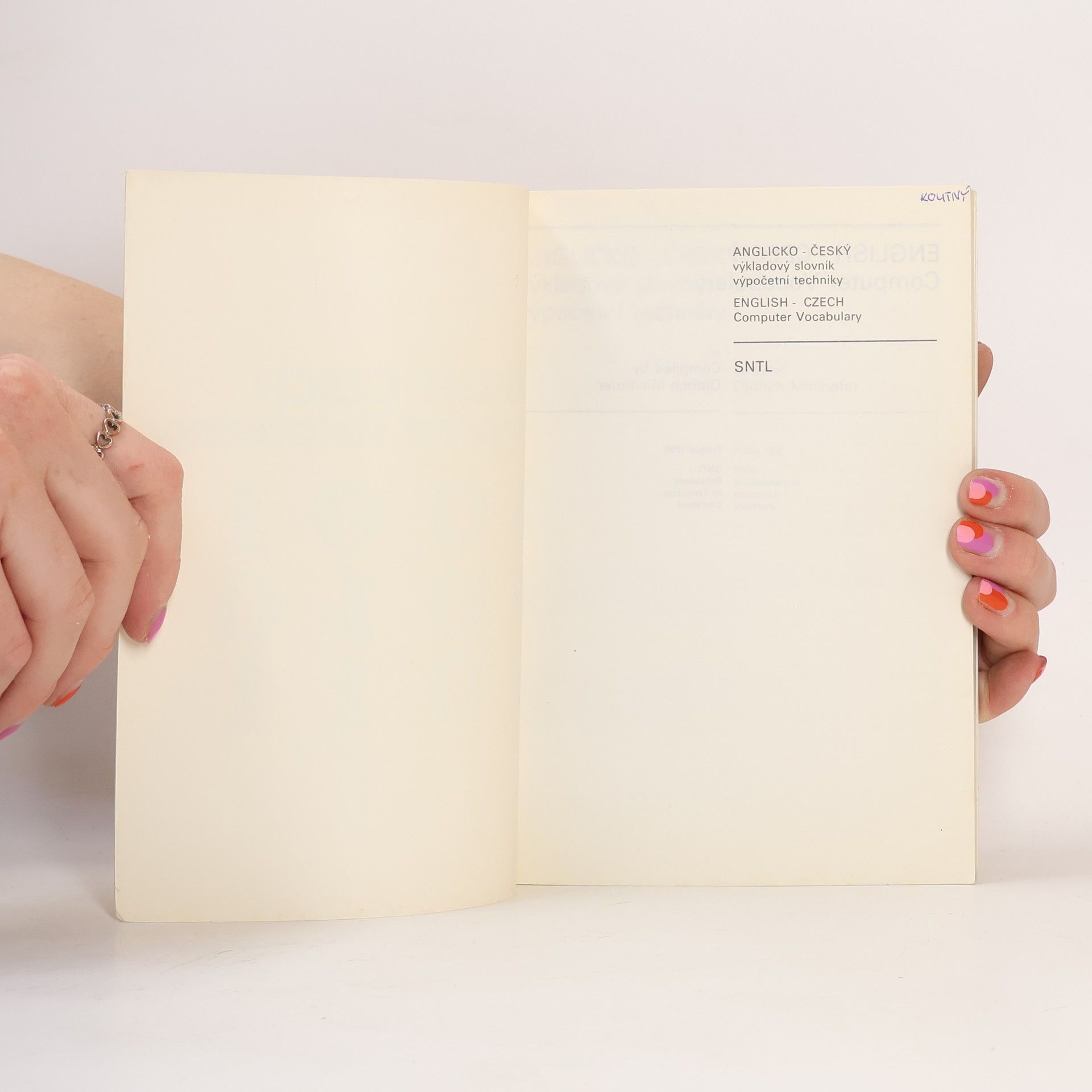 Oldřich Minihofer Anglicko-český výkladový slovník výpočetní techniky. English-Czech Computer Vocabulary