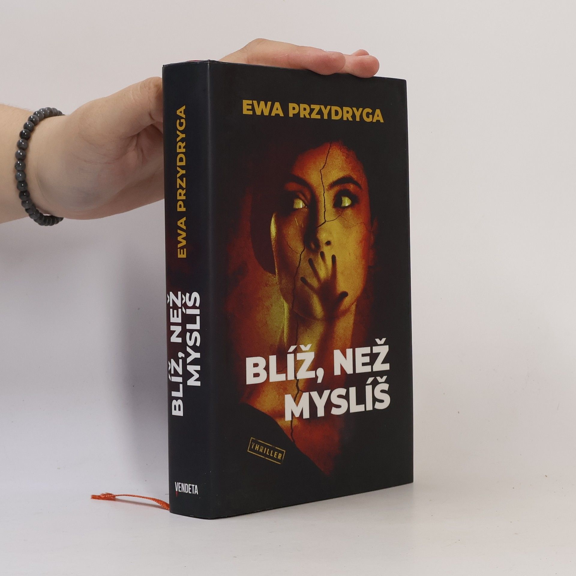 Ewa Przydryga Blíž, než myslíš