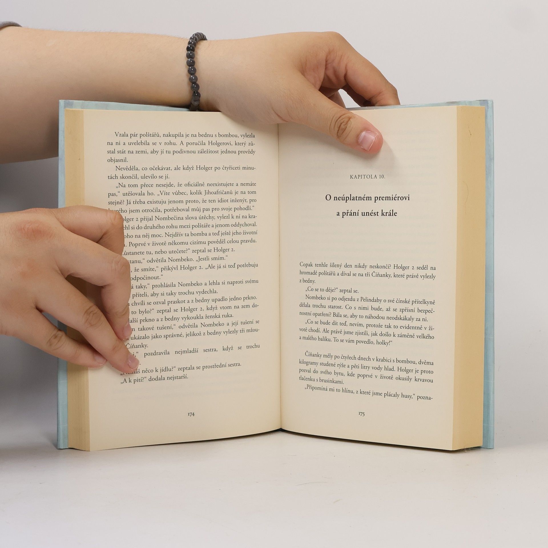 Jonas Jonasson Analfabetka, která uměla počítat