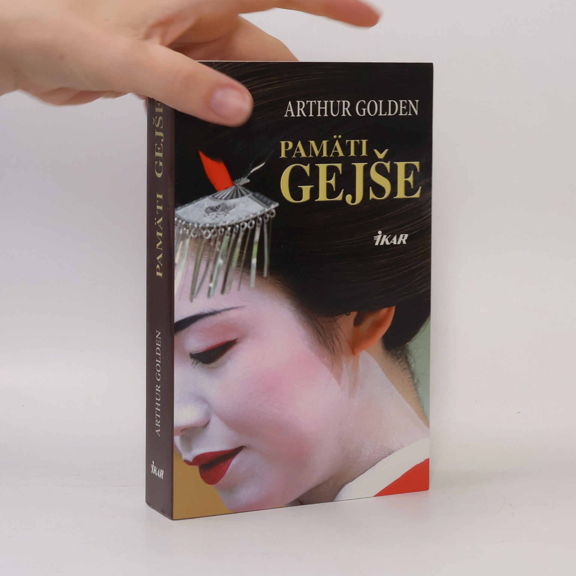 Arthur Golden Pamäti gejše
