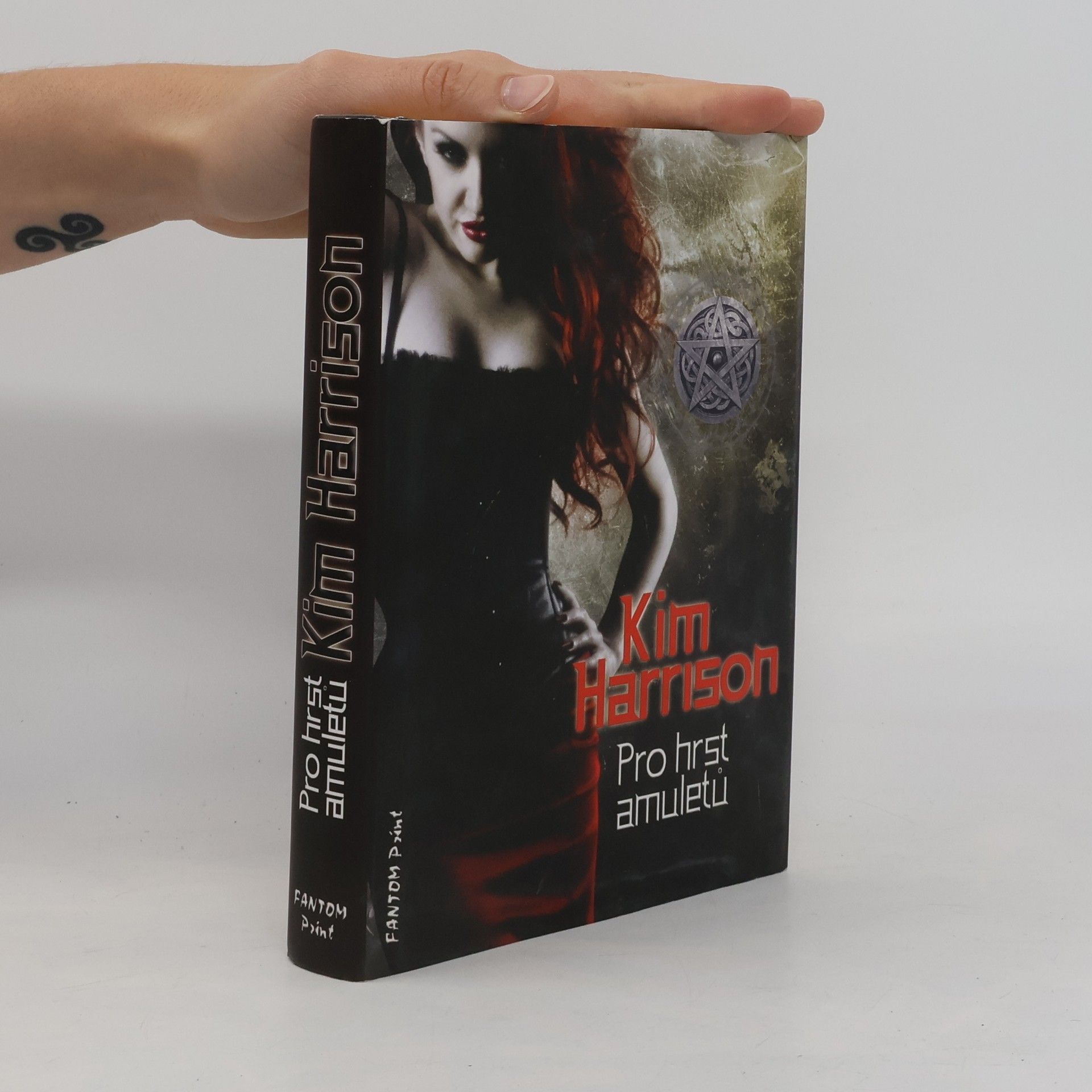 Kim Harrison Pro hrst amuletů