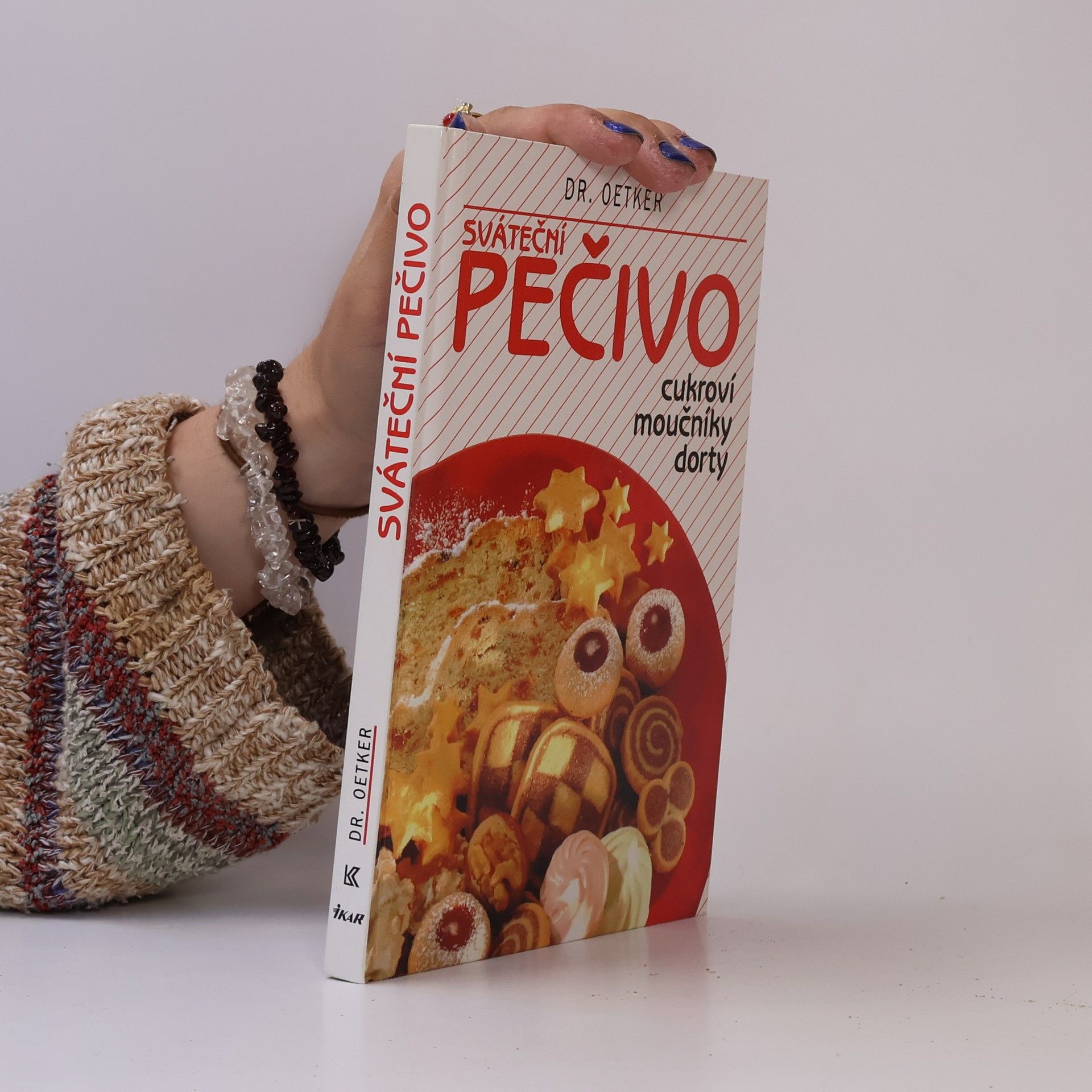 Alena Vlčková Sváteční pečivo. Cukroví, moučníky, dorty