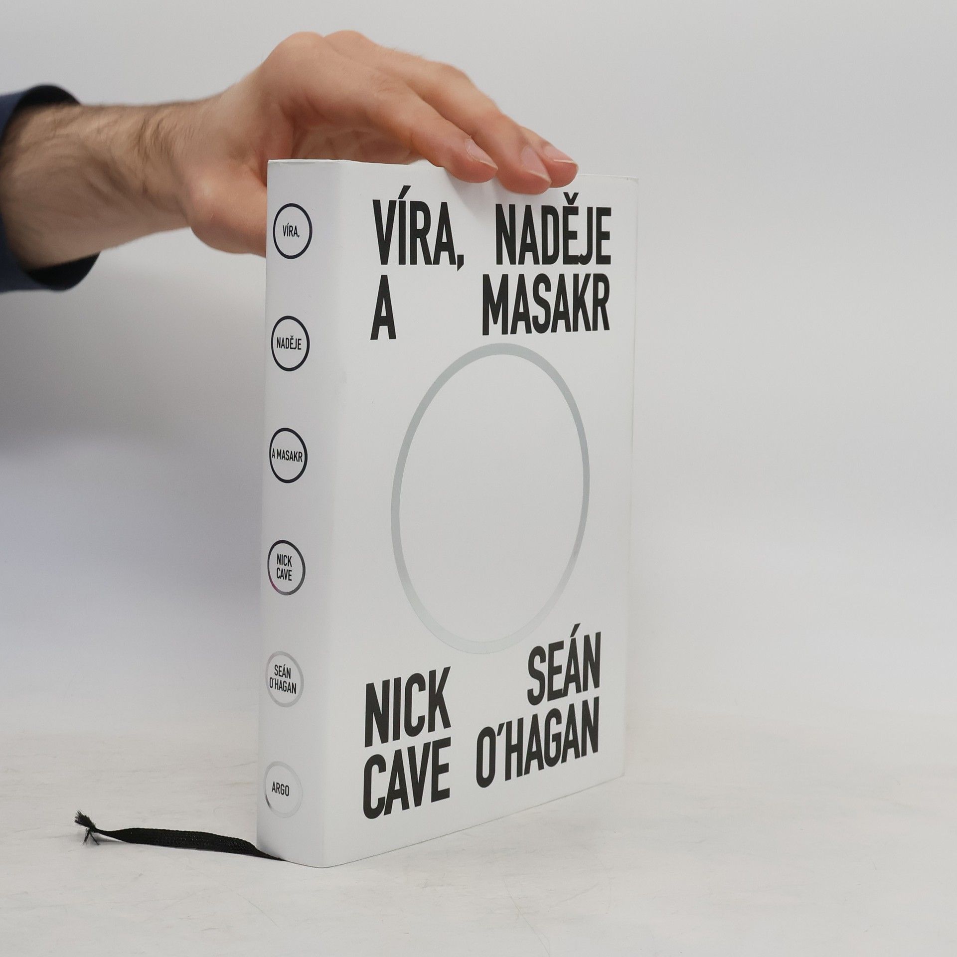 Nick Cave Víra, naděje a masakr