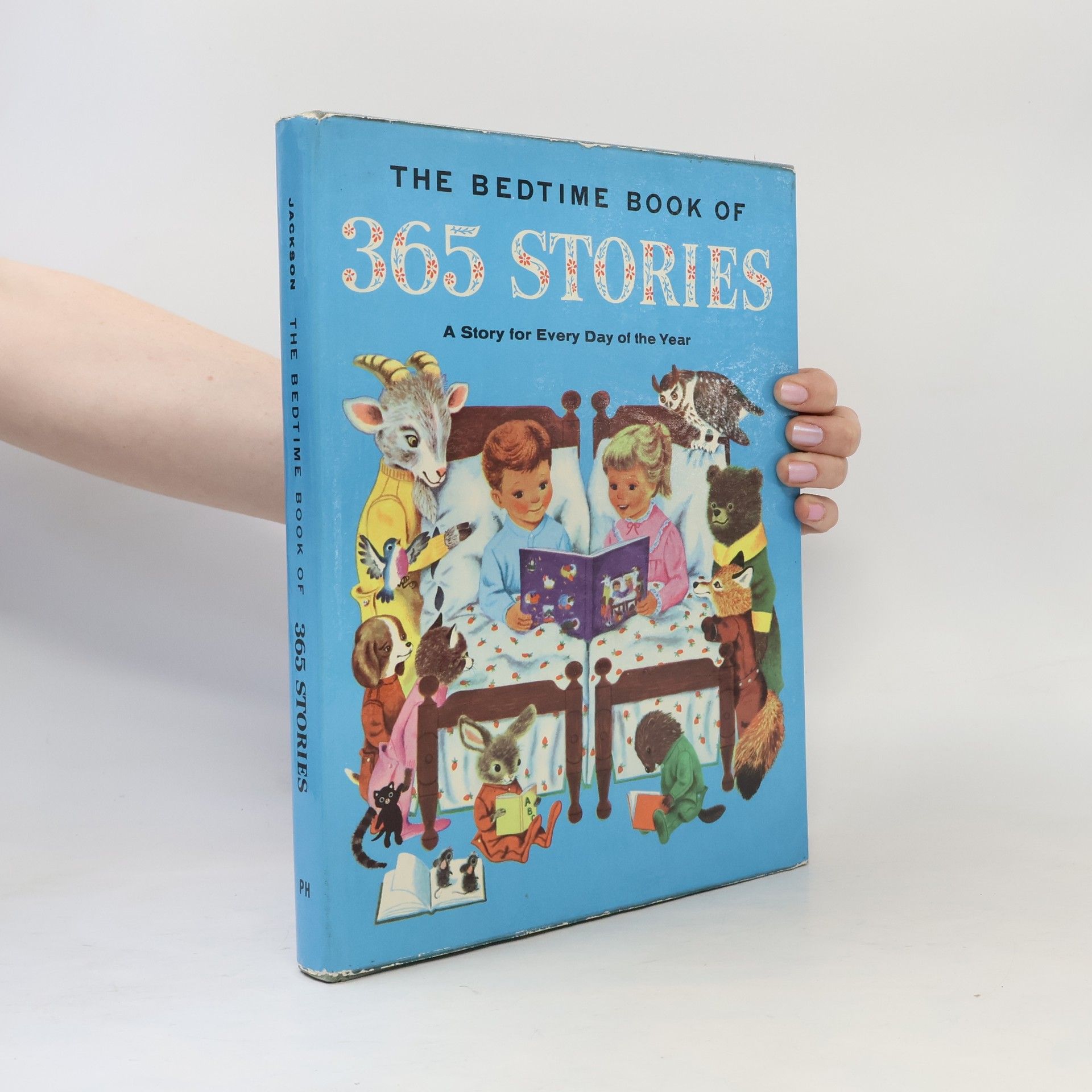 Richard Scarry The Bedtime Book of 365 Stories: A Story for Every Day of the Year