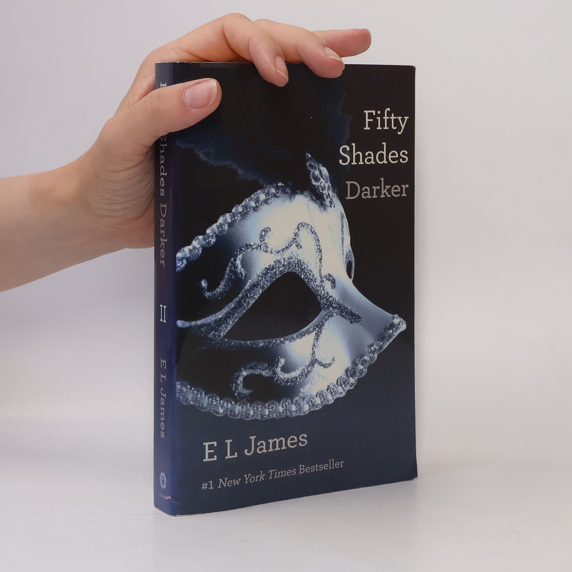 E. L. James Fifty Shades Darker