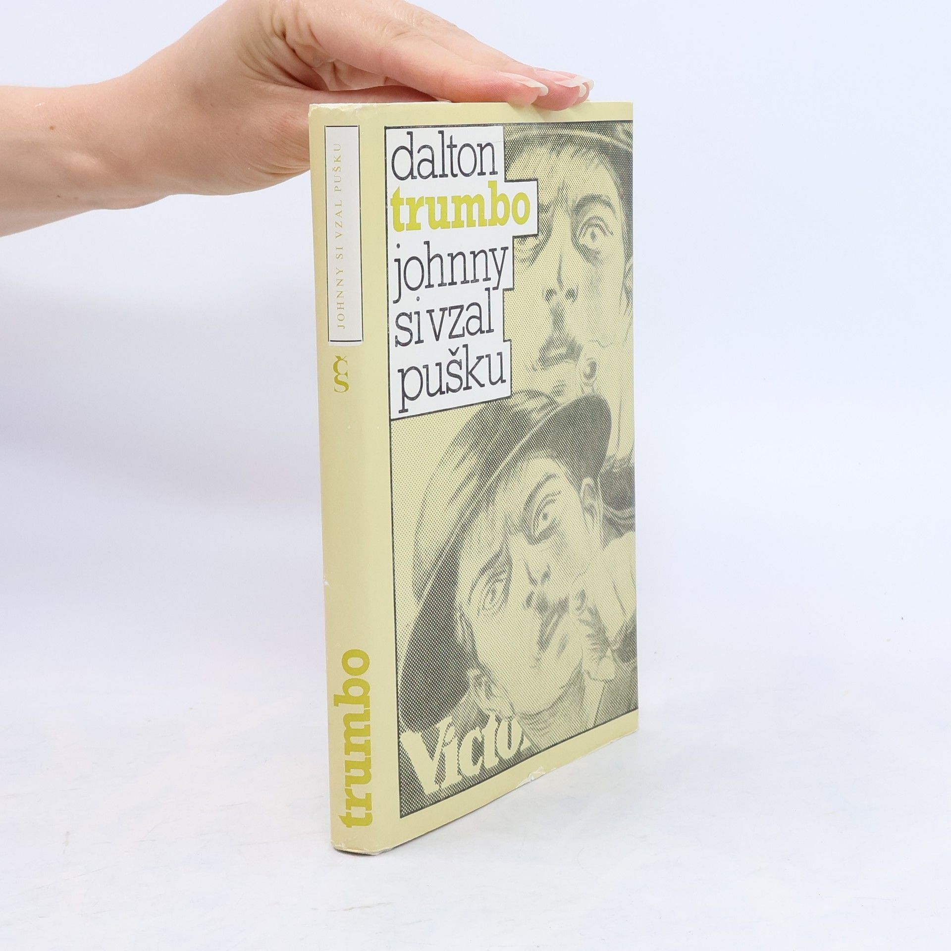 Dalton Trumbo Johnny si vzal pušku