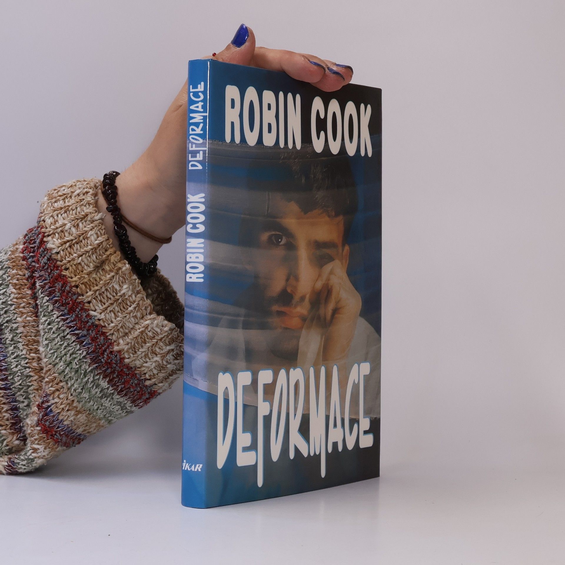 Robin Cook Deformace
