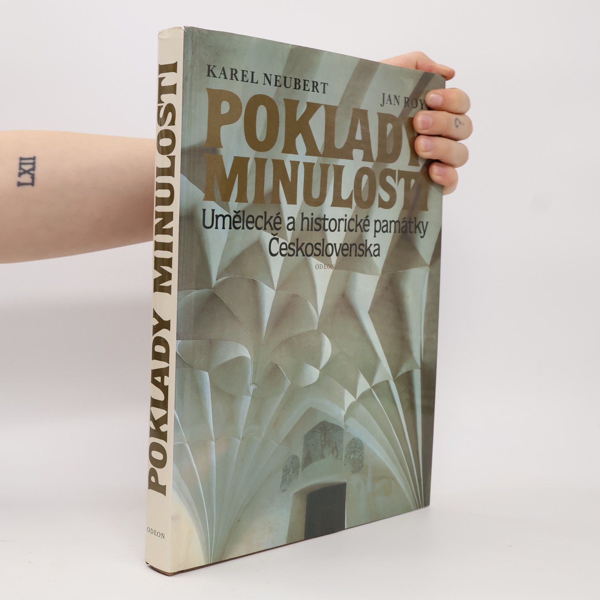 Jan Royt Poklady minulosti. Umělecké a historické památky Československa