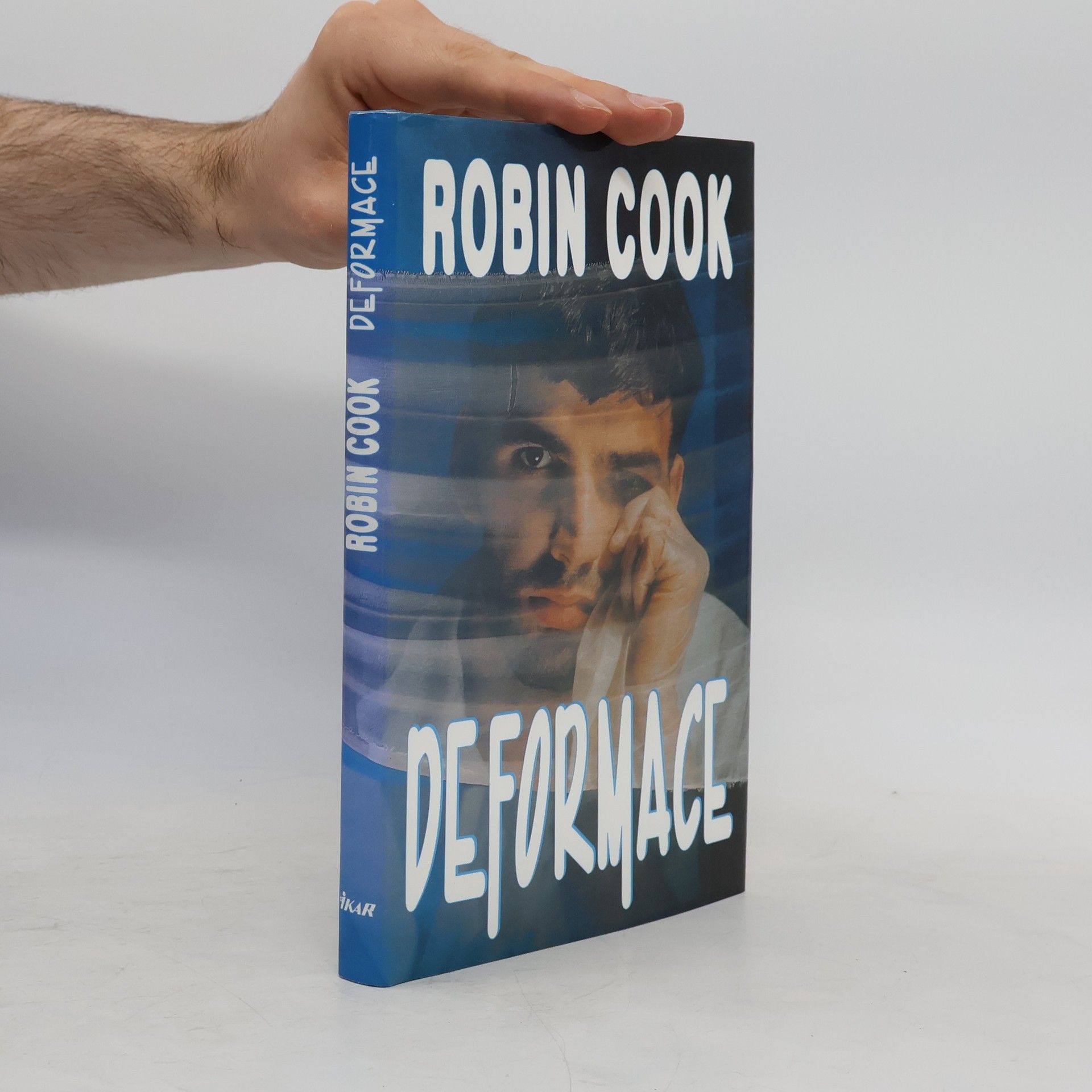 Robin Cook Deformace