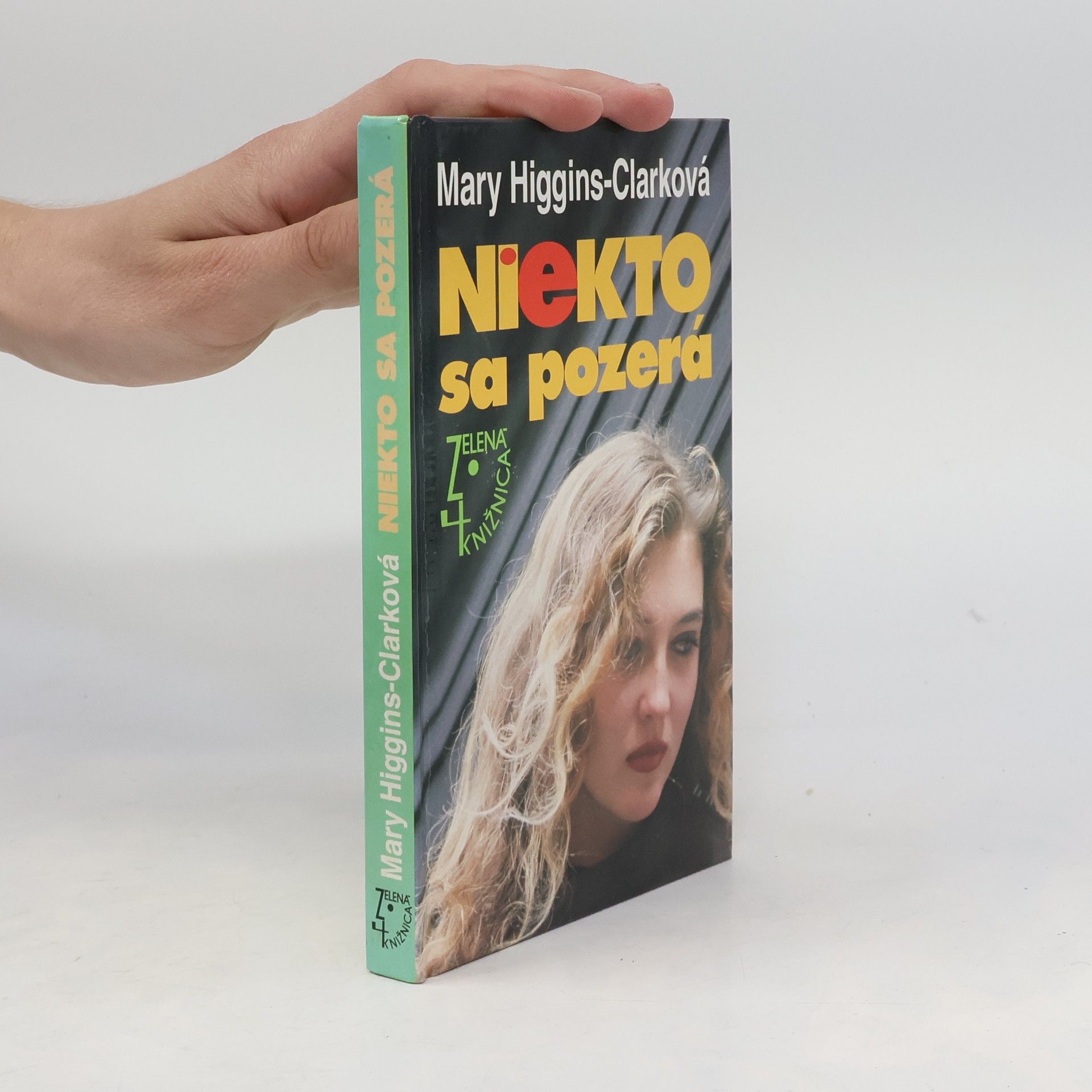 Mary Higgins Clark Niekto sa pozerá
