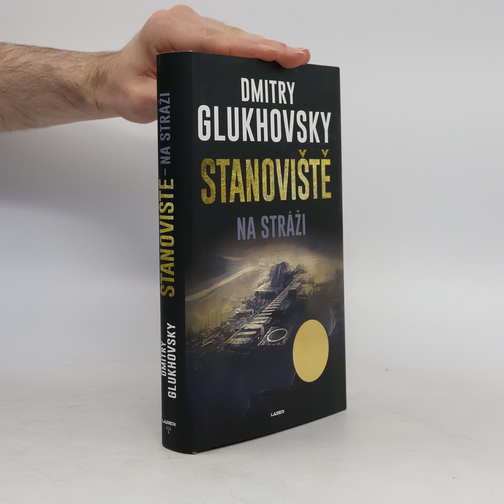 Dmitry Gluchovsky Stanoviště na stráži