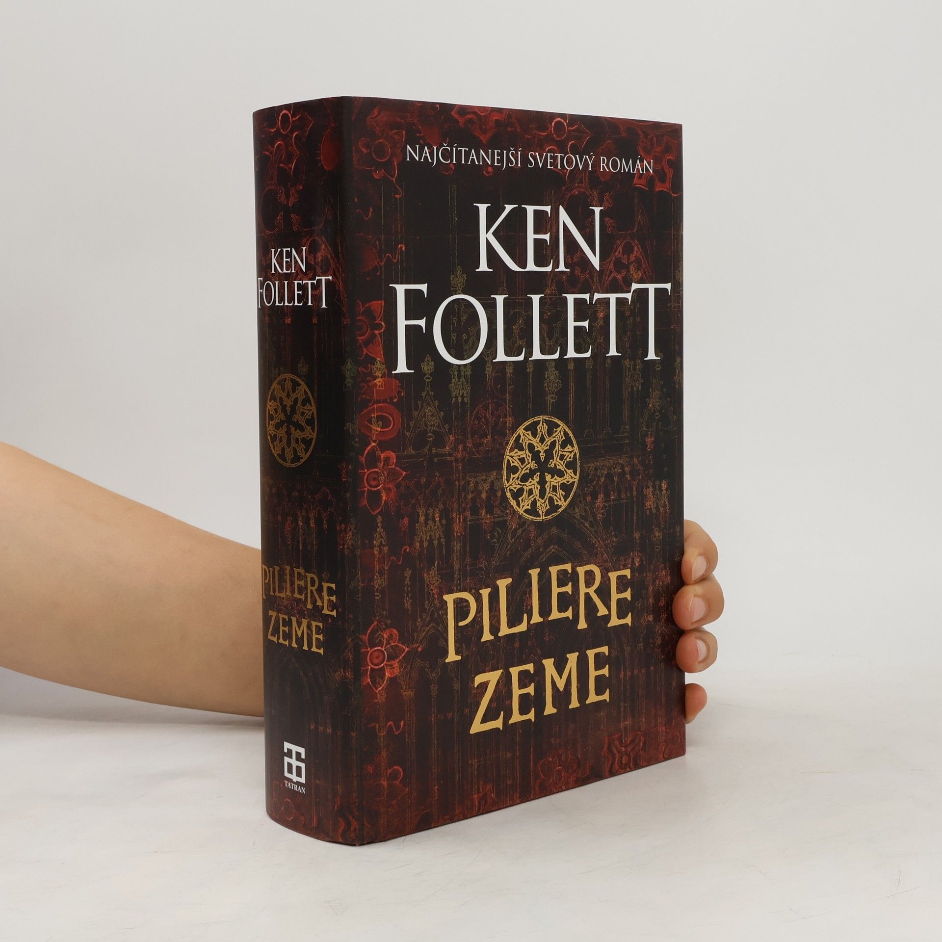 Ken Follett Piliere zeme