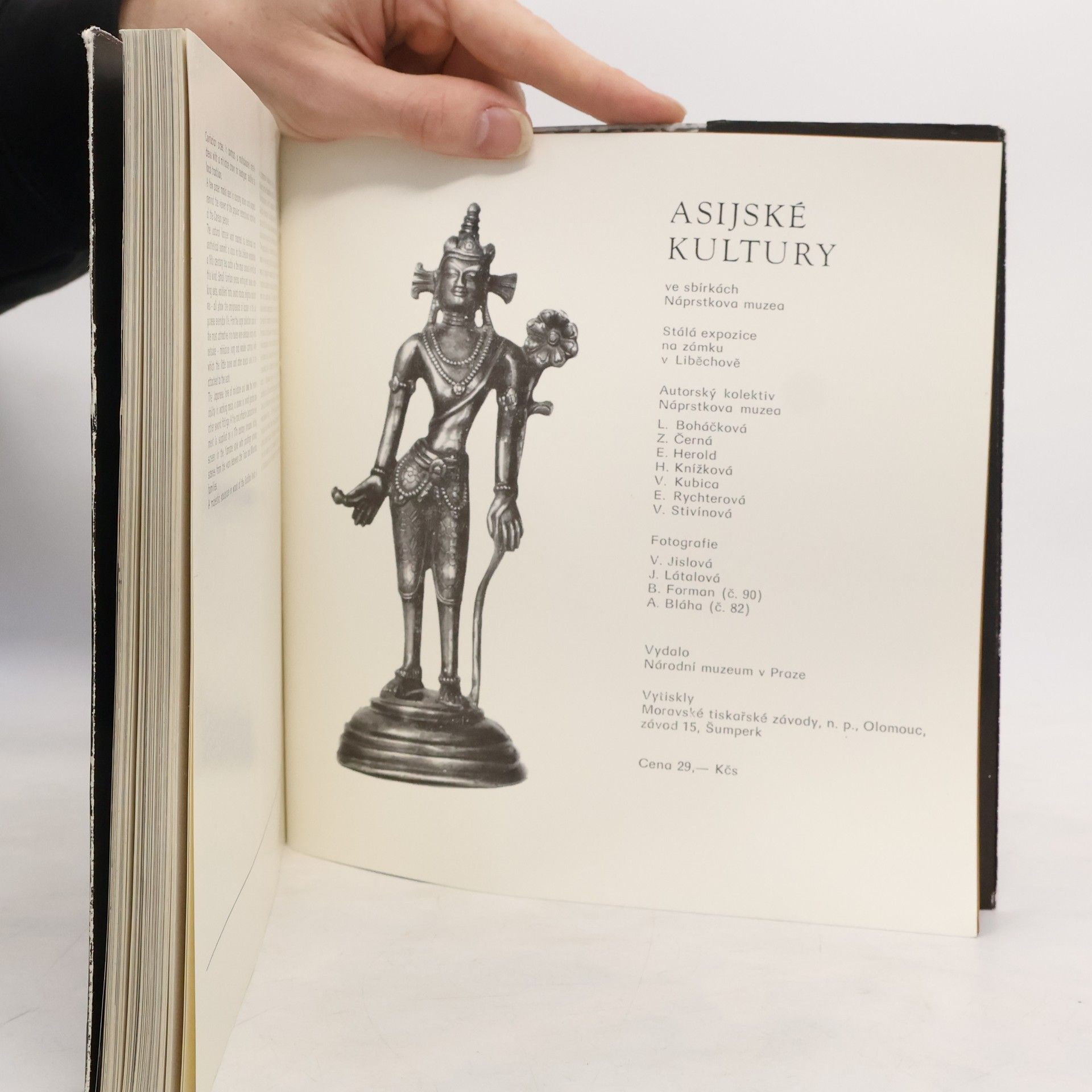 Various authors Asijské kultury ve sbírkách Náprstkova muzea