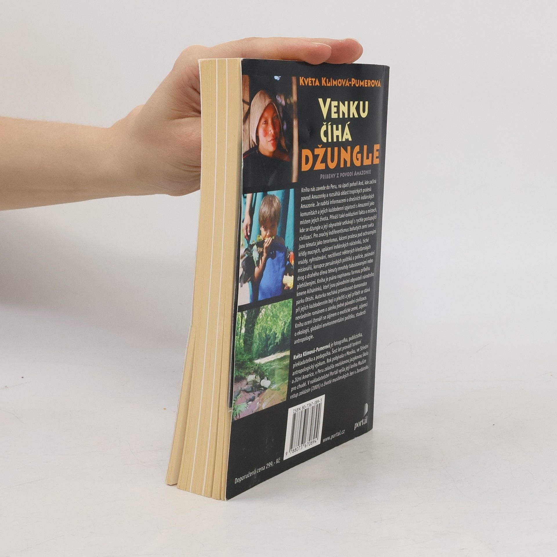 Květa KlímováPumerová Venku číhá džungle: Příběhy z povodí Amazonie
