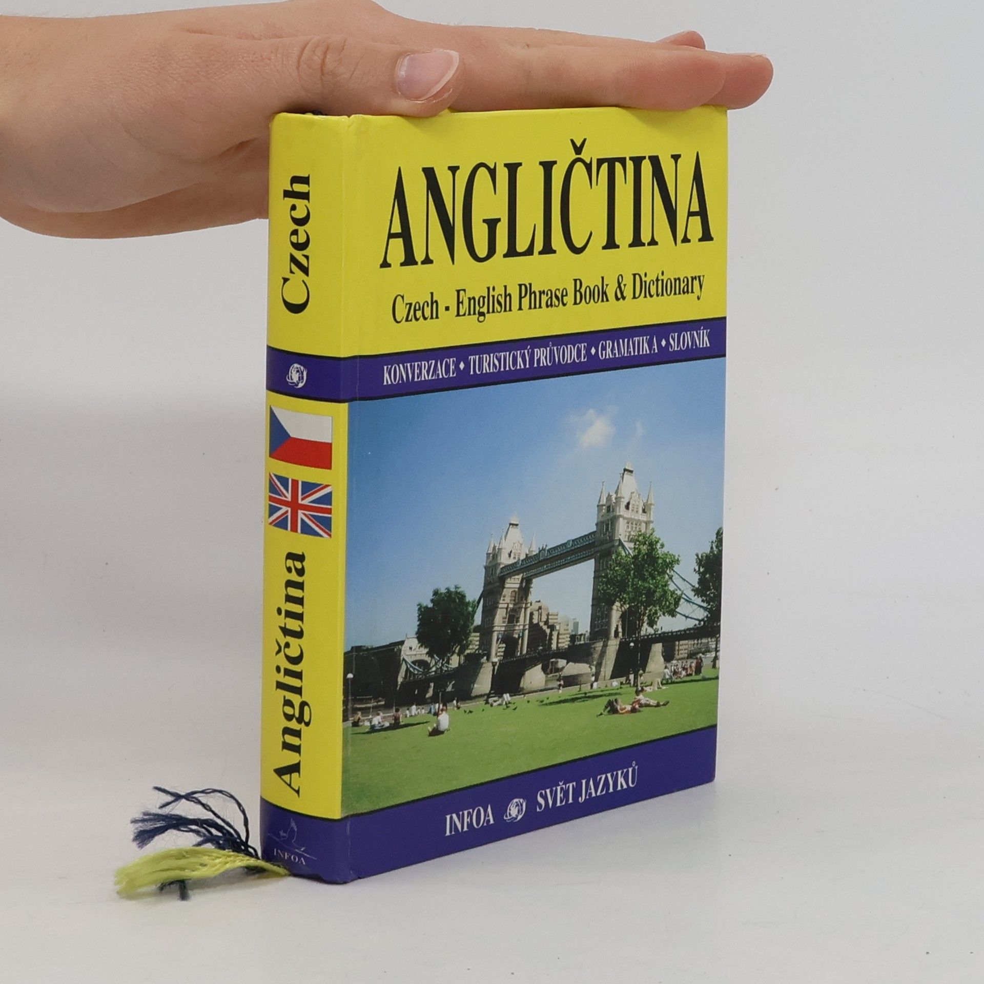 Martina Sobotíková Angličtina. Czech - English Phrase Book & Dictionary