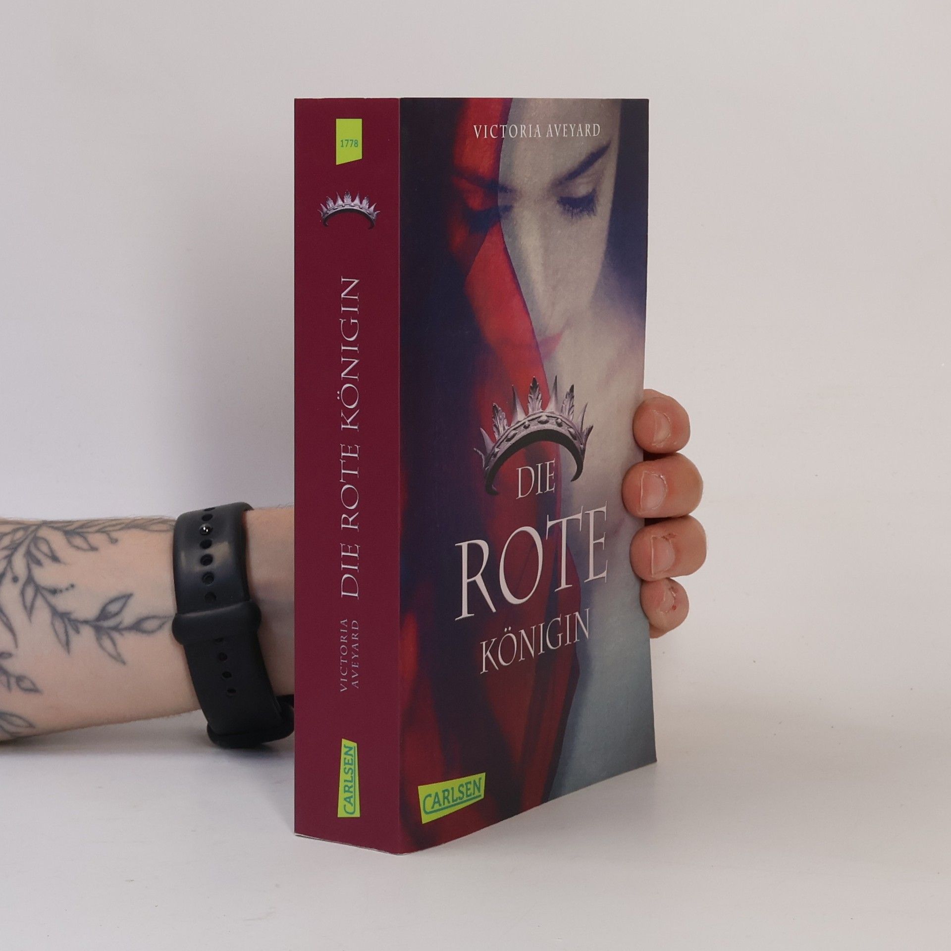 Victoria Aveyard Die Rote Königin