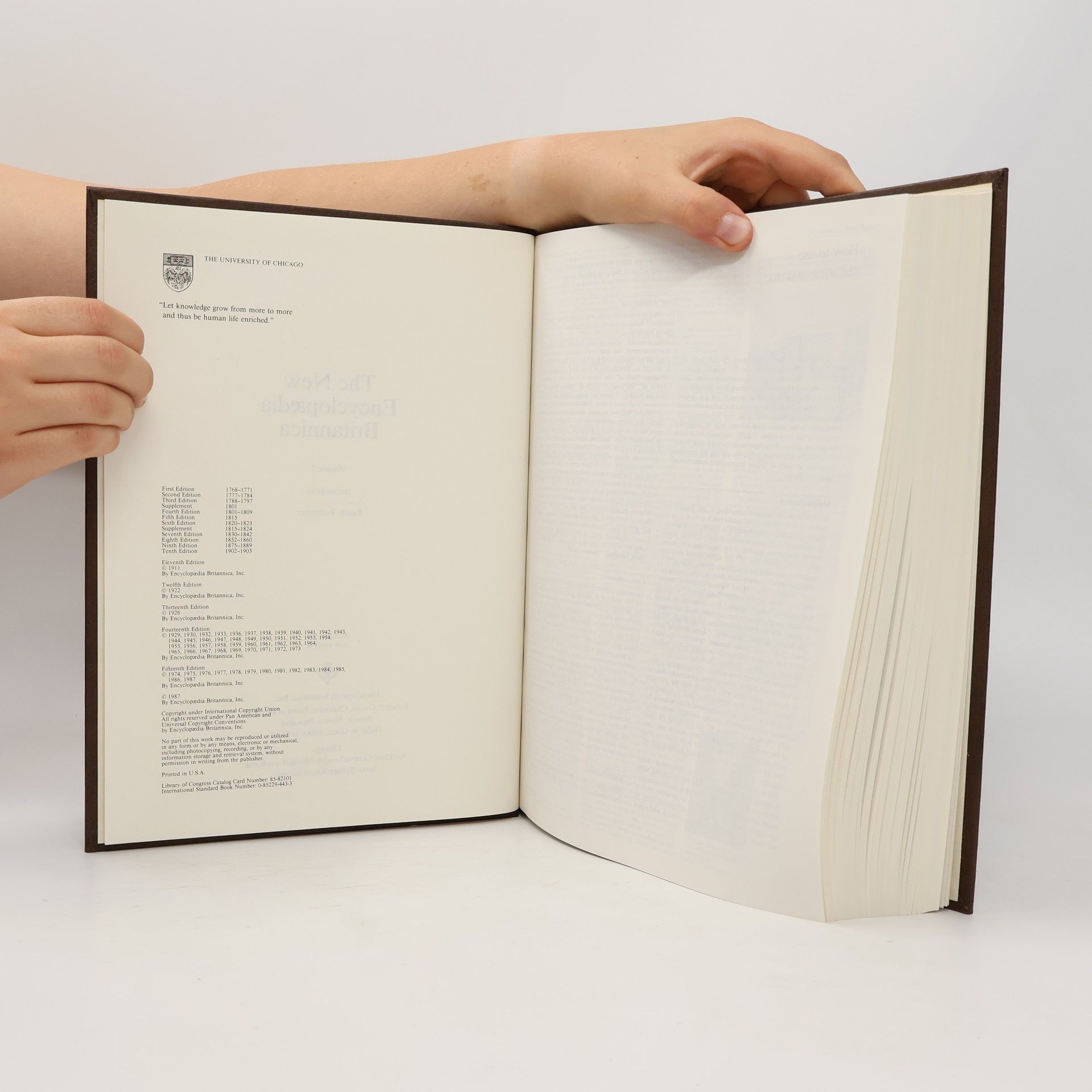 Kolektiv autorů Encyclopaedia Britannica 7