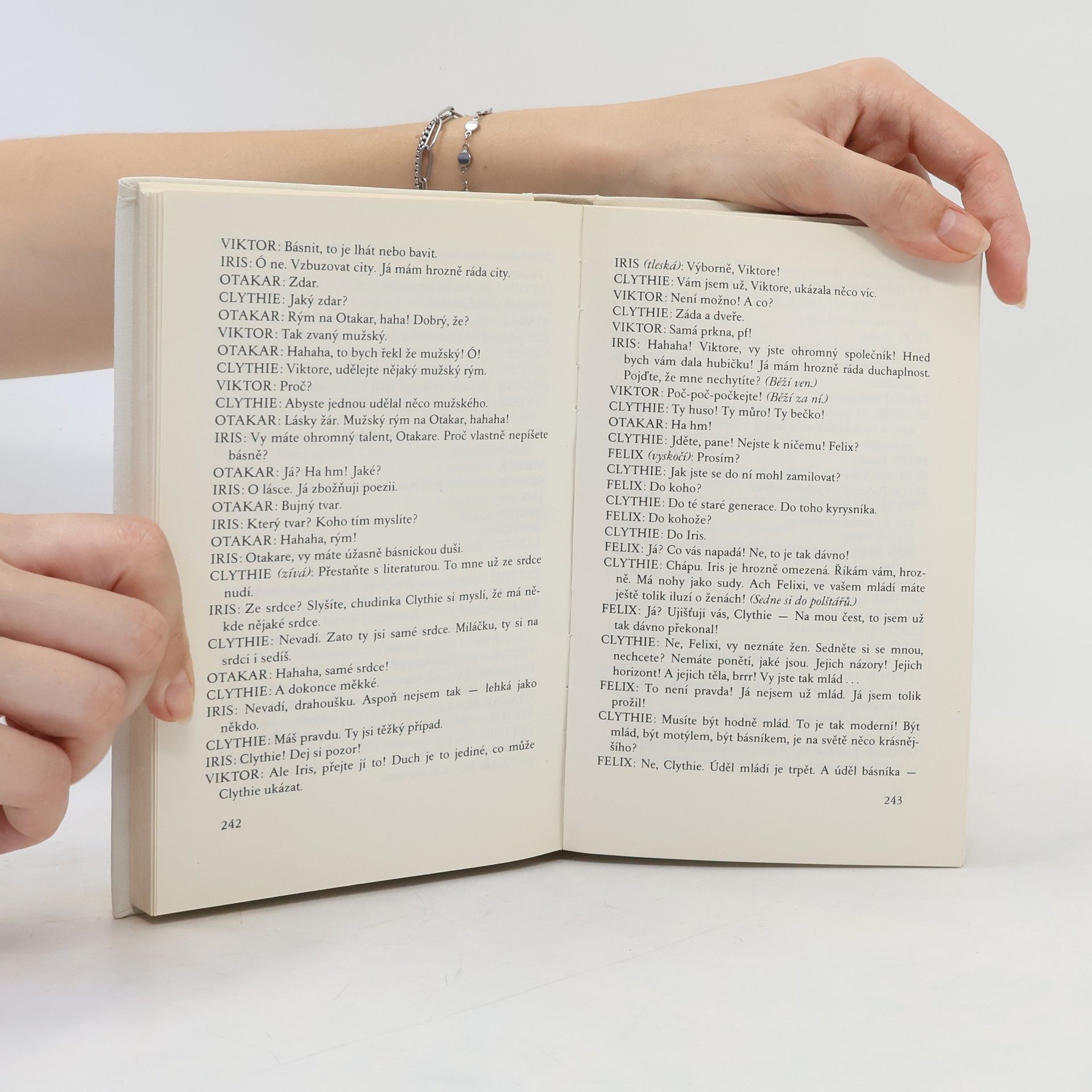 Karel Čapek Krakonošova zahrada, Zářivé hlubiny a jiné prózy, Lásky hra osudná, Ze života hmyzu, Adam stvořitel