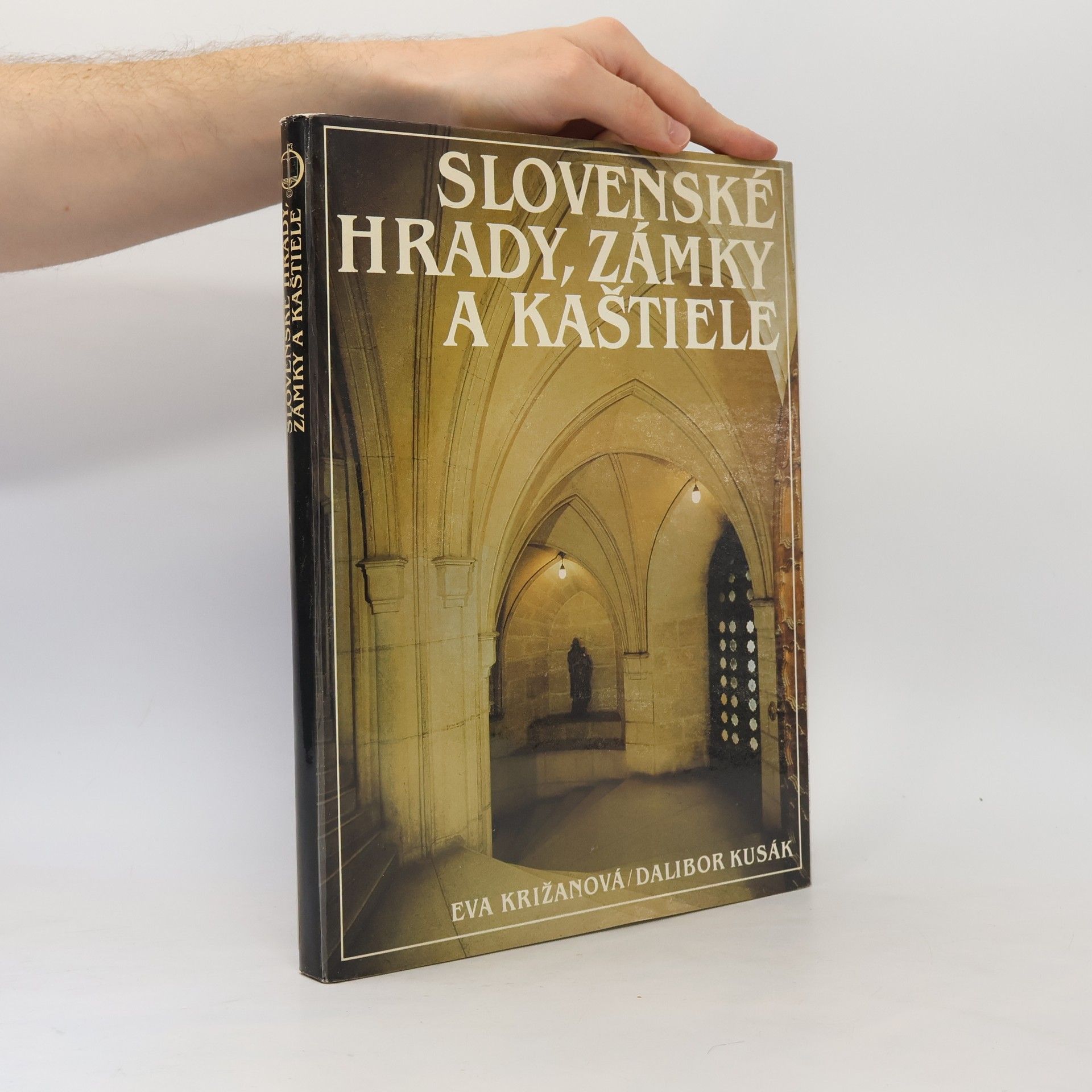 Slovenské hrady, zámky a kaštiele