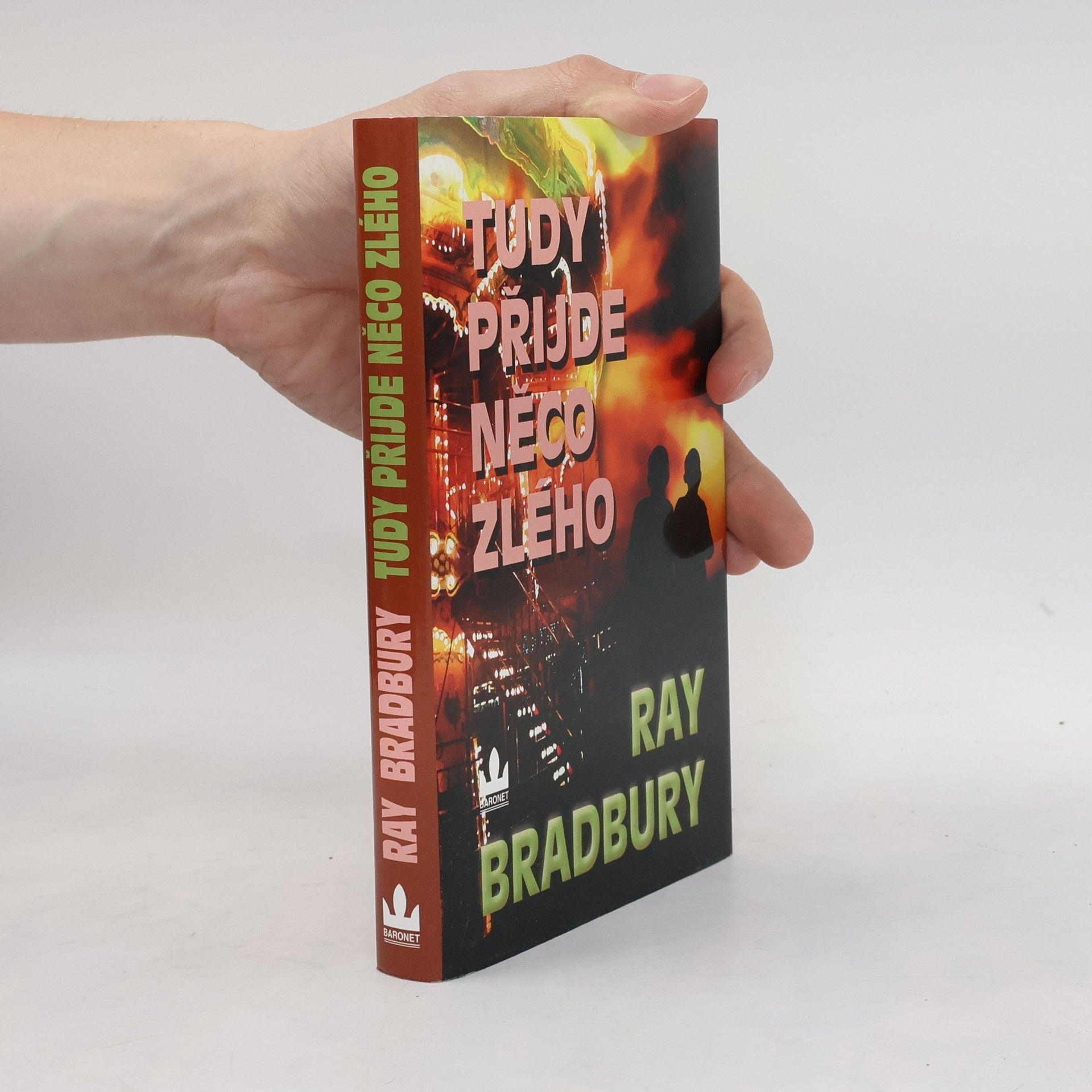 Ray Bradbury Tudy přijde něco zlého