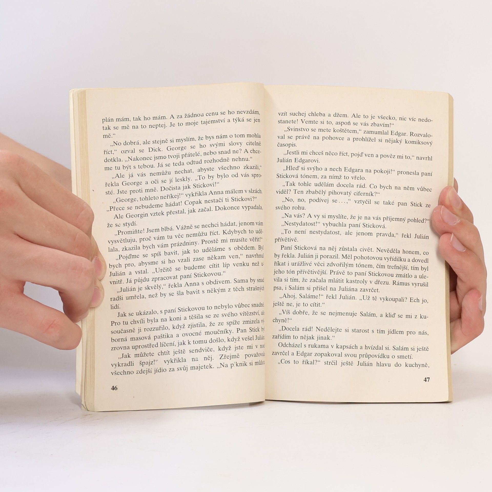 Enid Blyton Správná pětka. Pětka na útěku